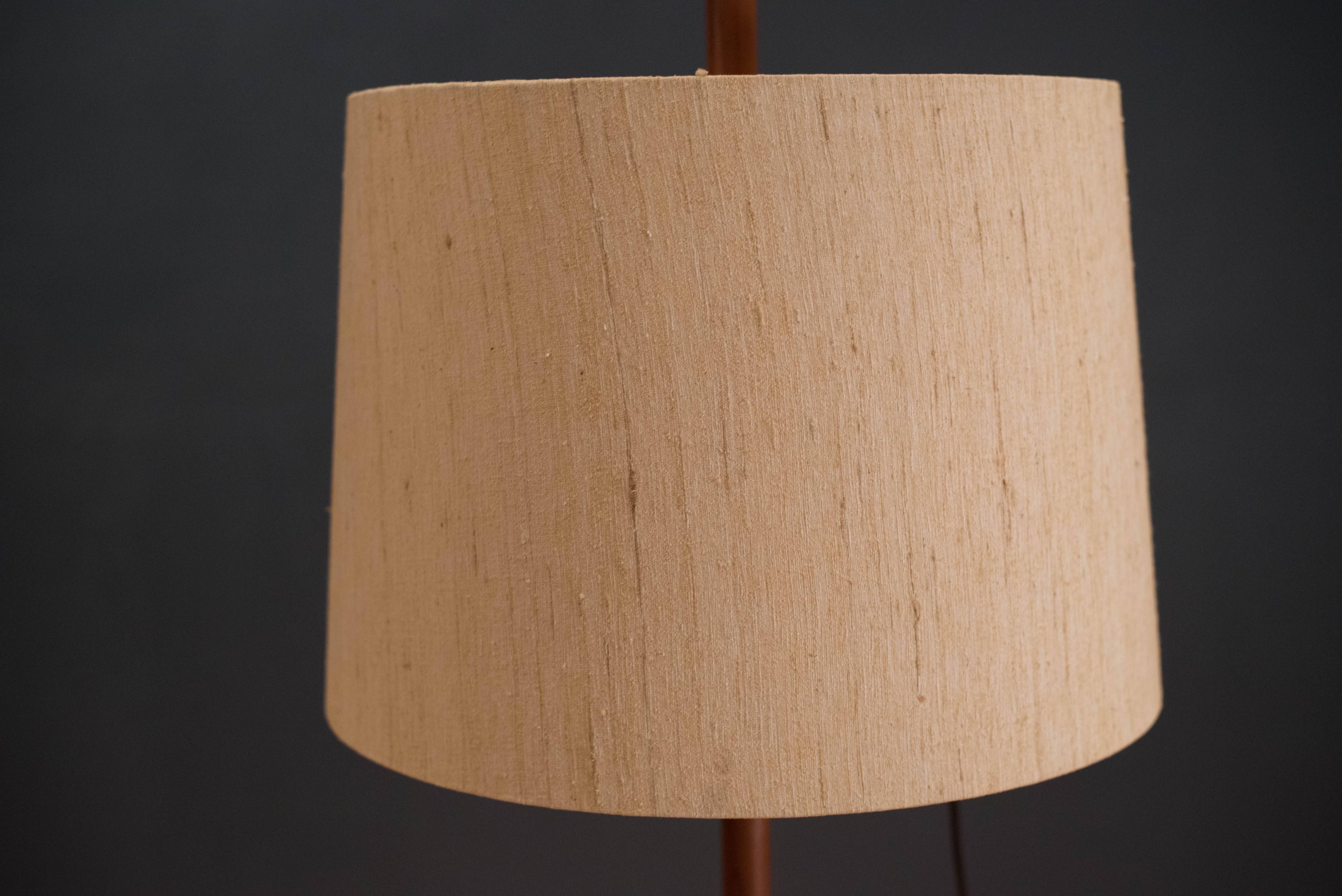 Midcentury Adjustable Teak Floor Lamp In Good Condition In San Jose, CA