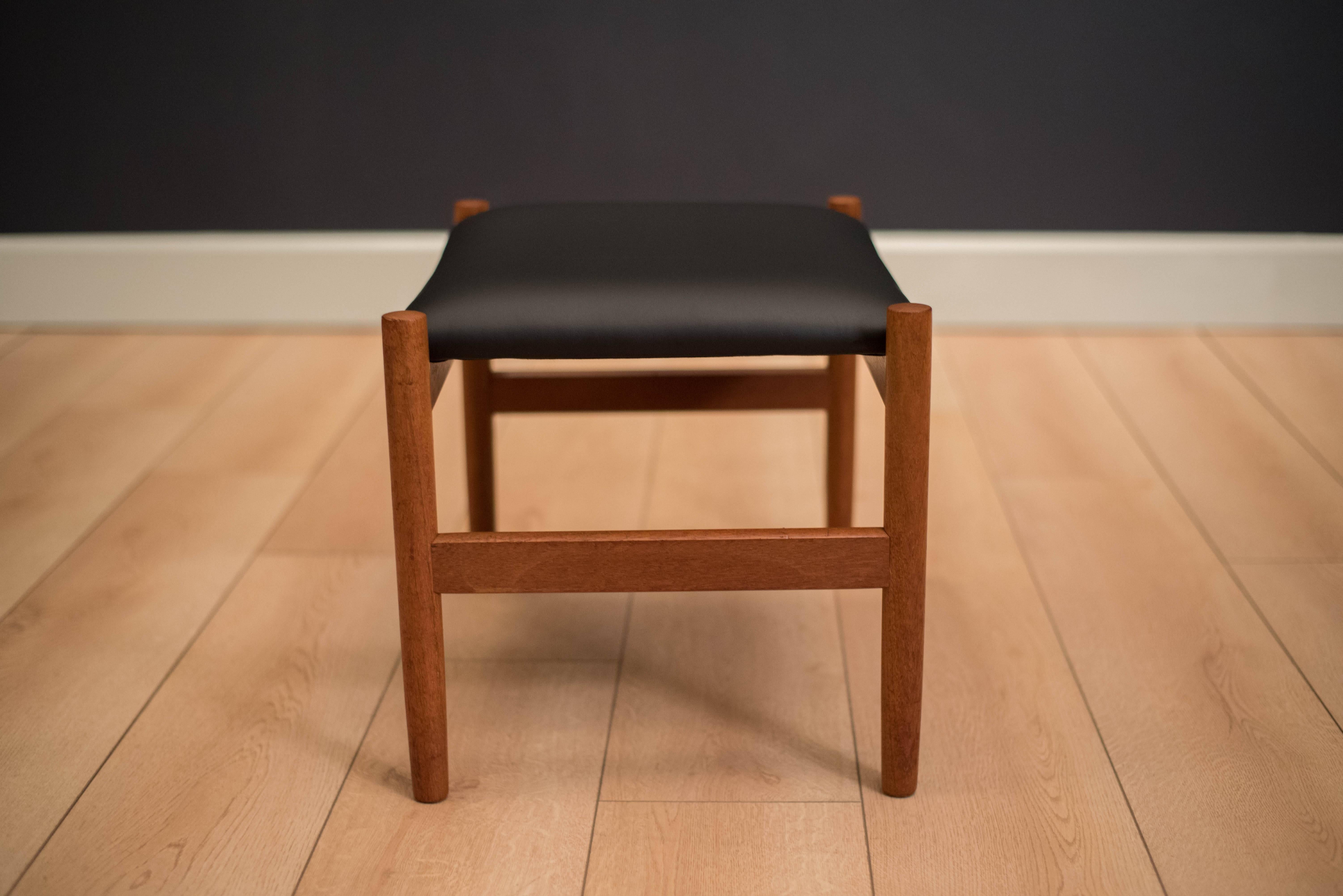 Vintage Teak Ottoman or Footstool In Good Condition In San Jose, CA