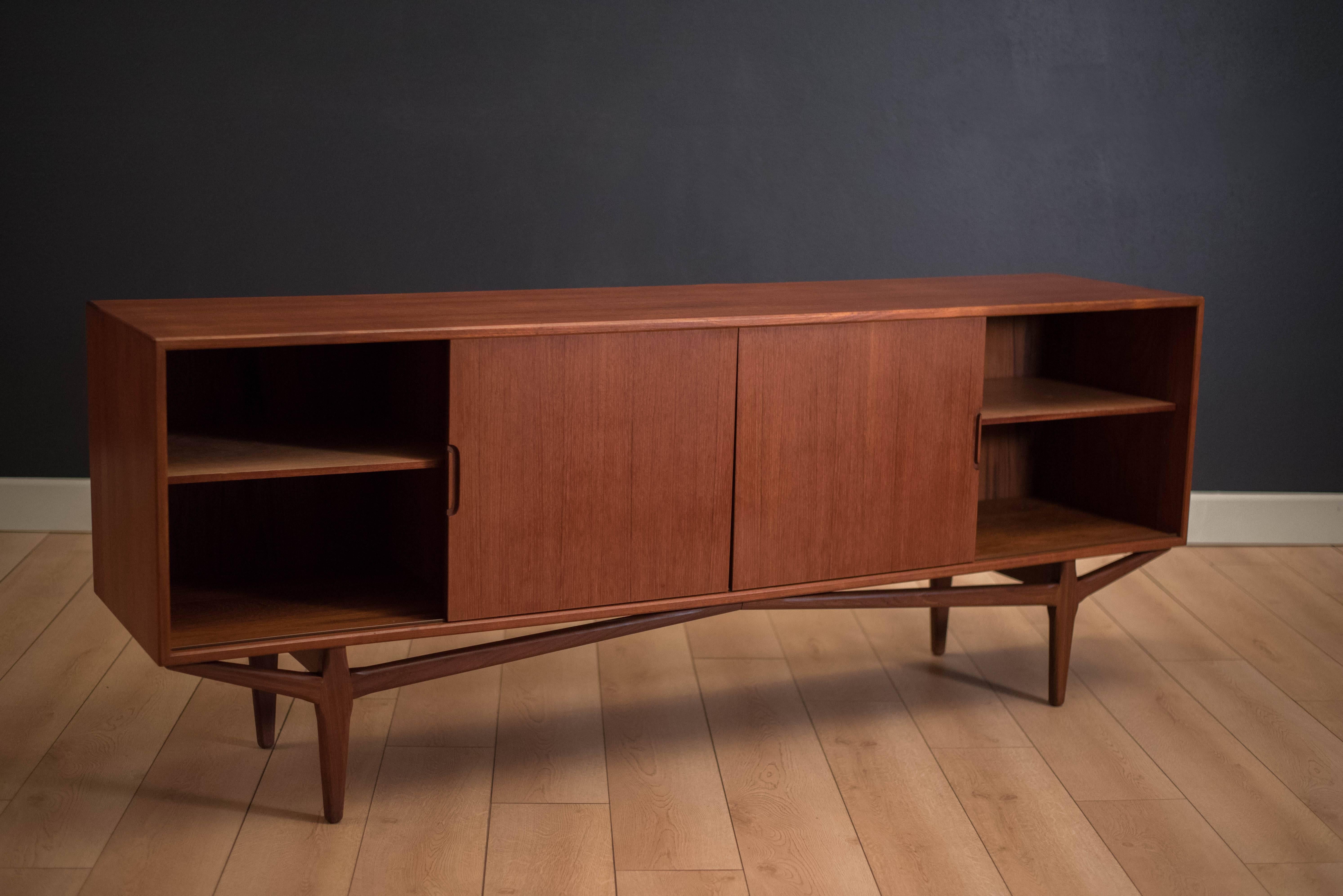 knud nielsen sideboard