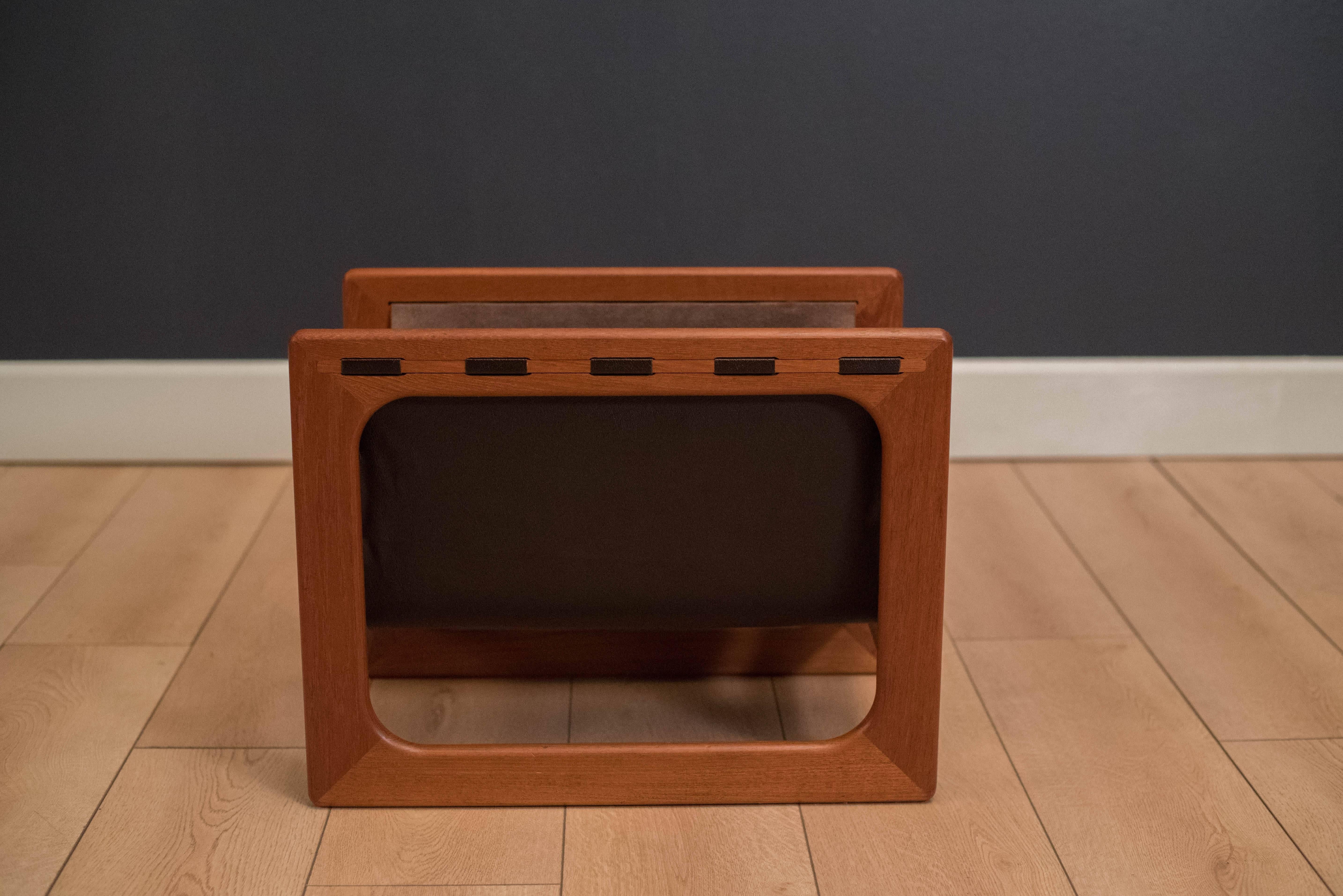Danish Leather and Teak Magazine Rack by Salin Mobler In Good Condition In San Jose, CA