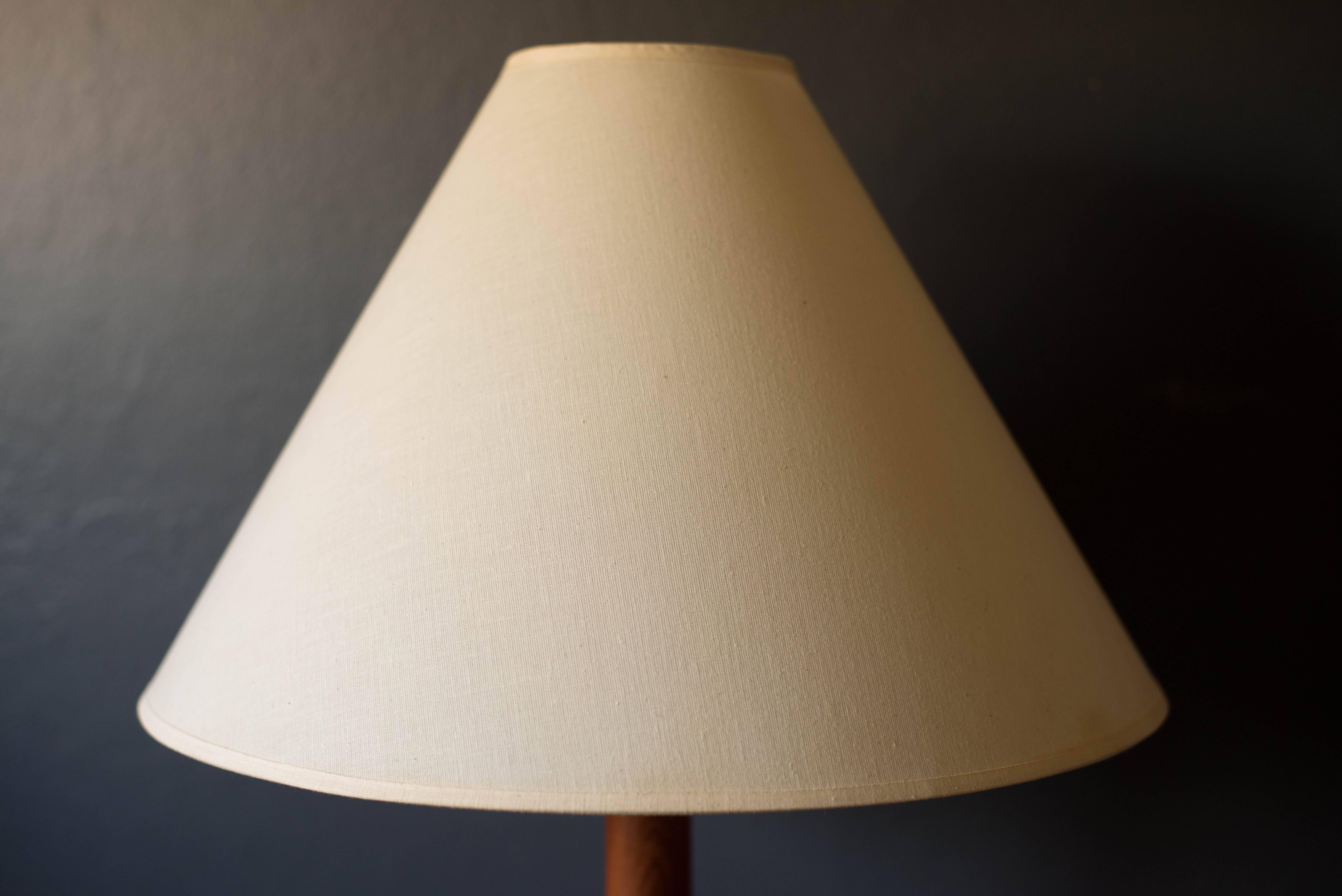 Mid-Century Modern Teak Lamp 4