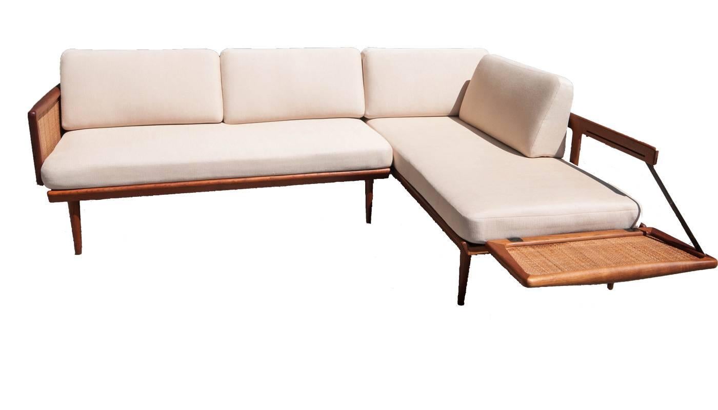 sectional with corner table