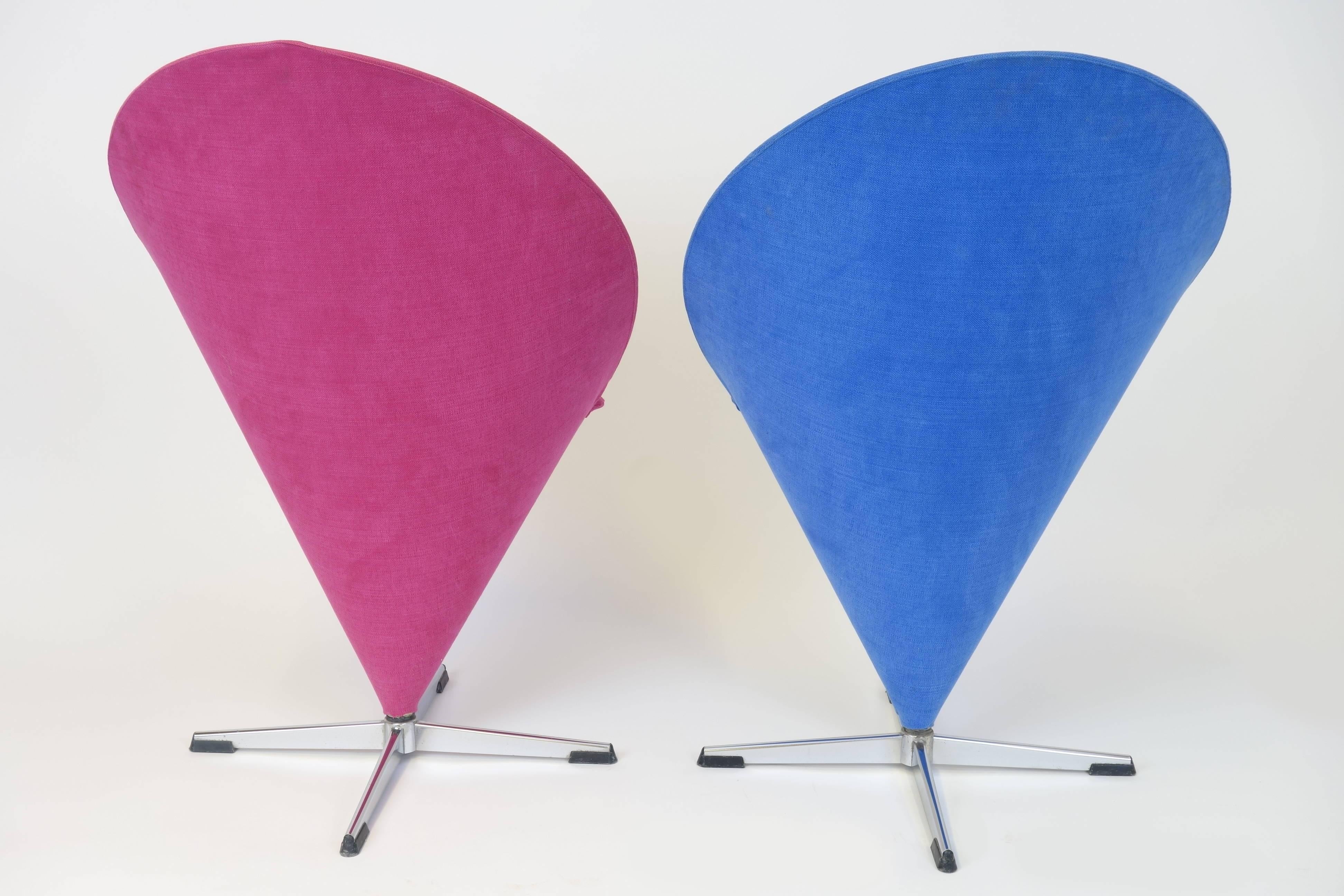 Polished Verner Panton Design Pair of Cone Chairs Vitra Blue Red Denmark Original Nehl For Sale