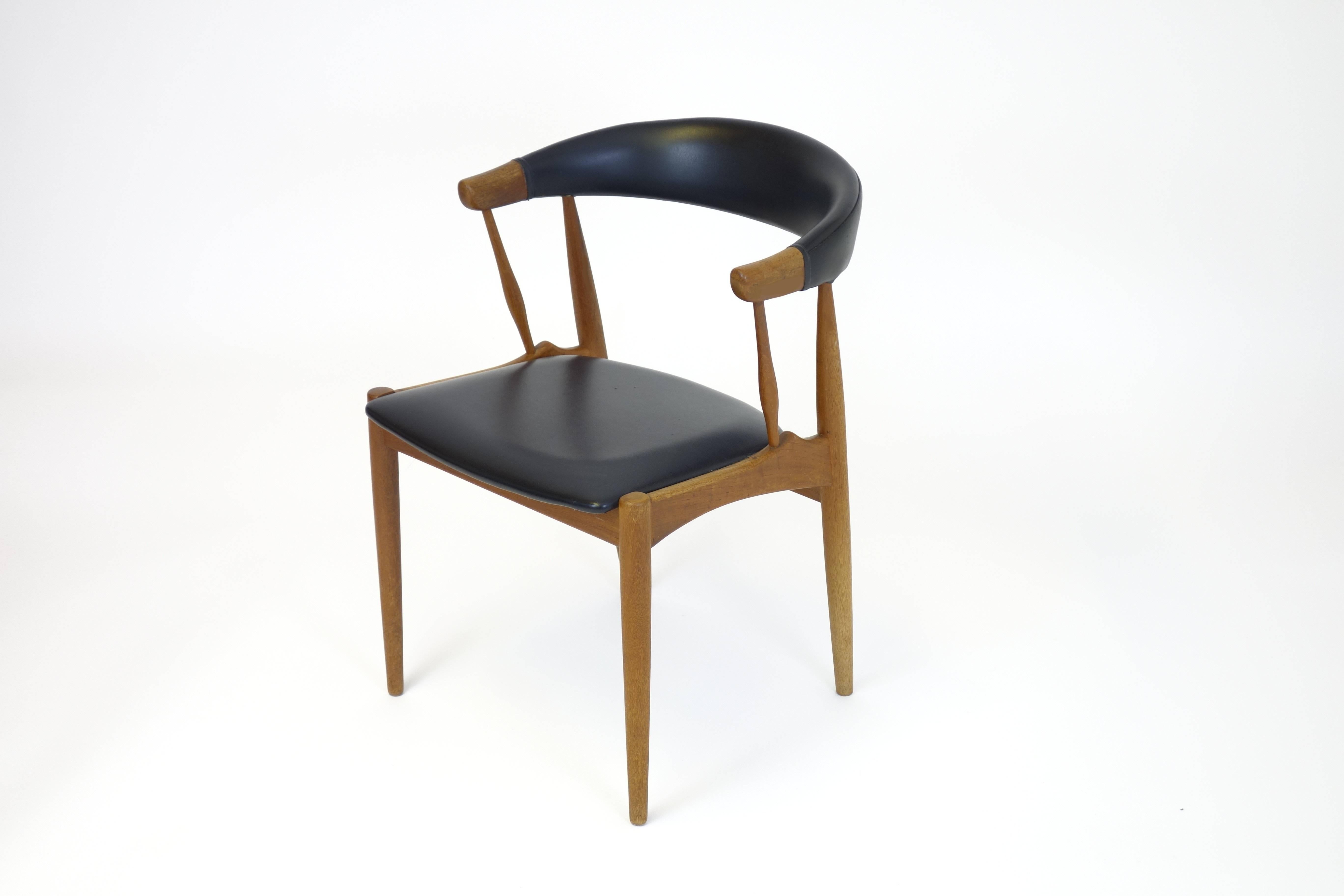 Danish Dining-Set Design Johannes Andersen, Chairs, Table, Denmark, Teakwood, Leather For Sale