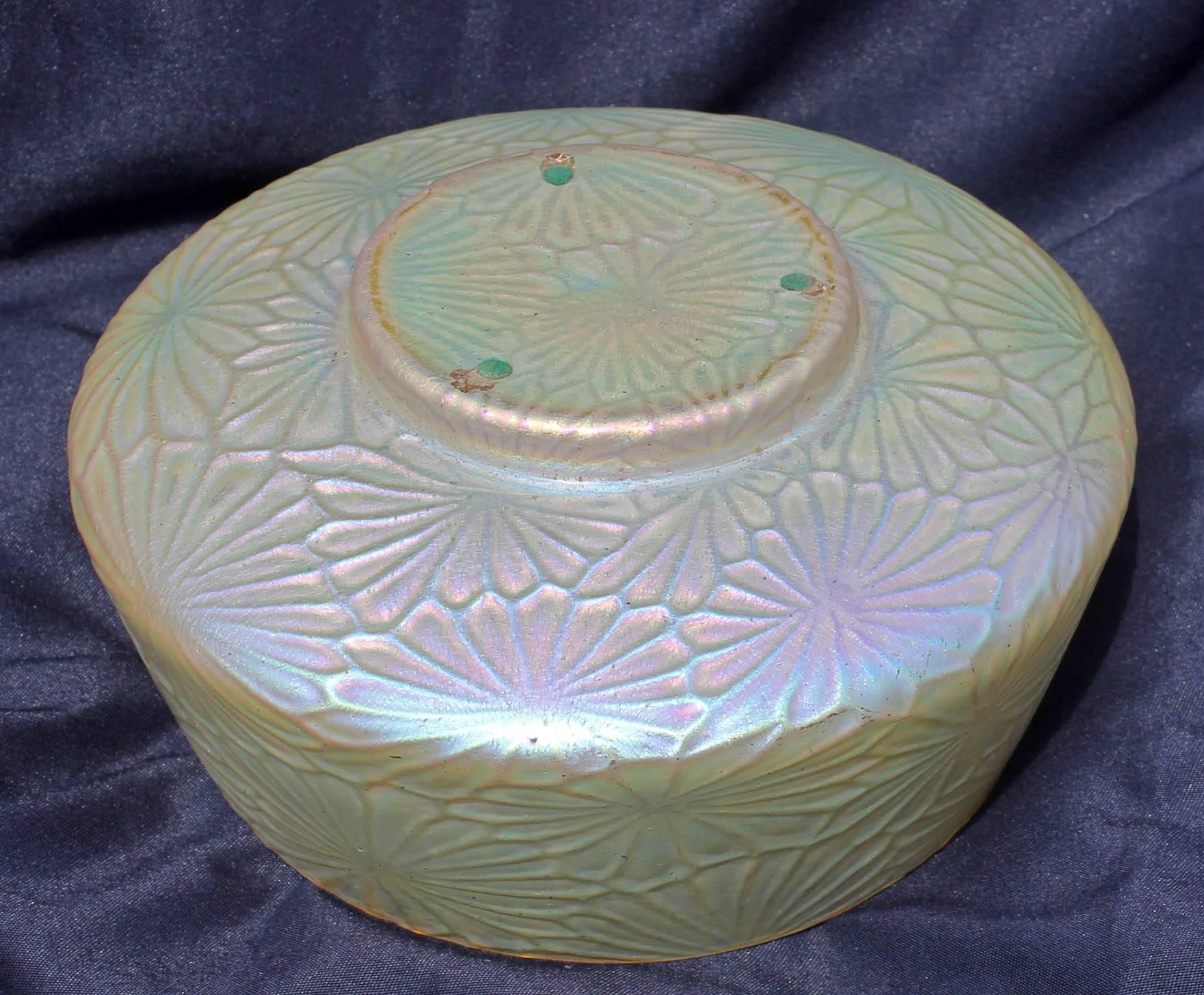 Loetz gold iridescent art glass bowl. Lily pad motif. Circa 1900.