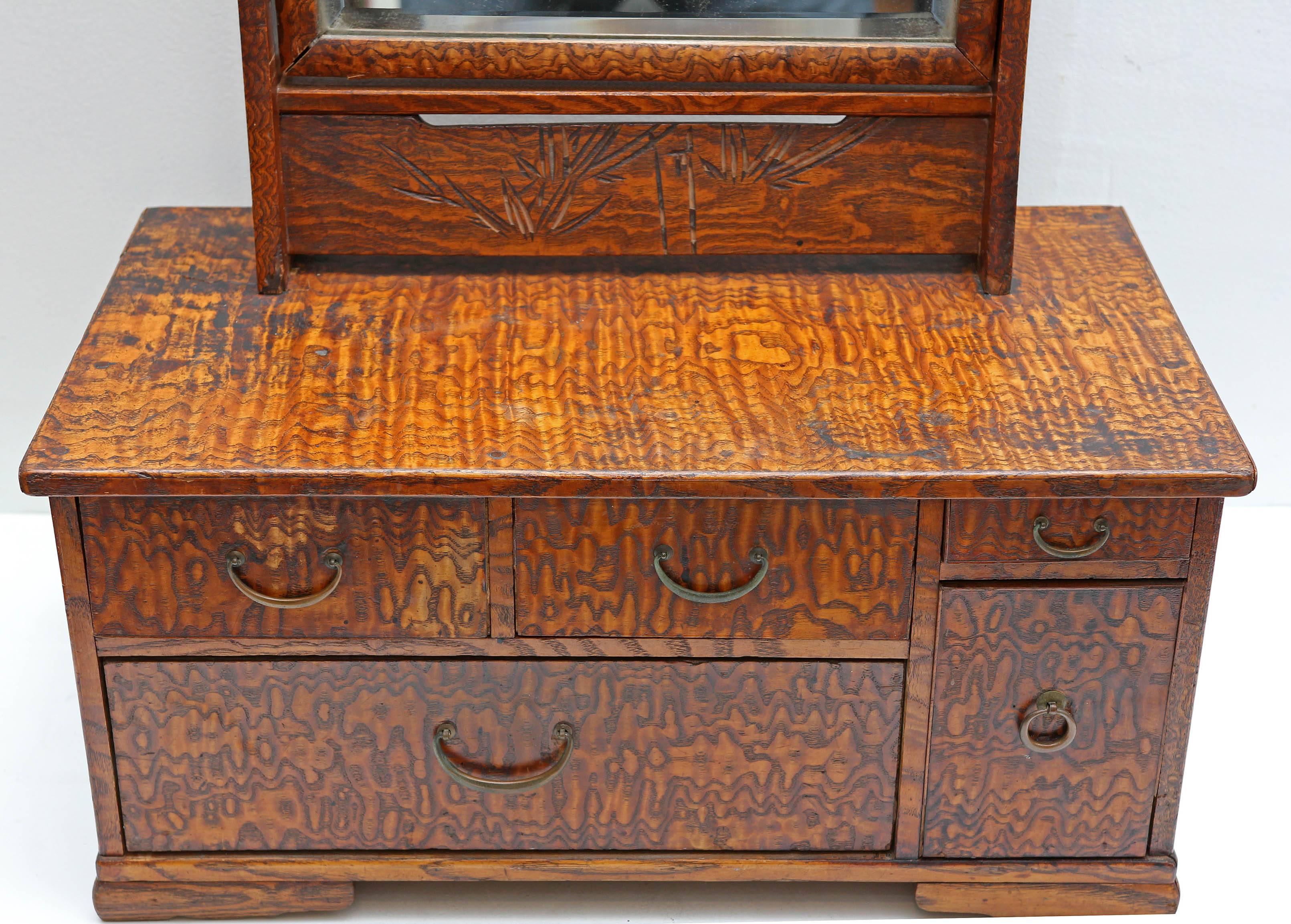 Antique dressing table mirror made of highly figured quilted elm, 19th century Japanese. Mirror is beveled. Please, contact us for shipping options.