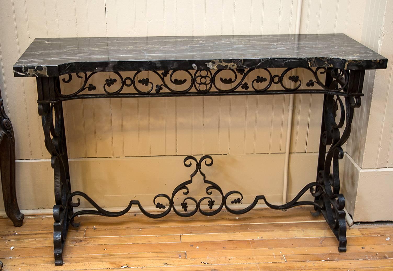 American Hand-Wrought Iron and Marble Console Table, Early 20th Century In Good Condition In Rochester, NY