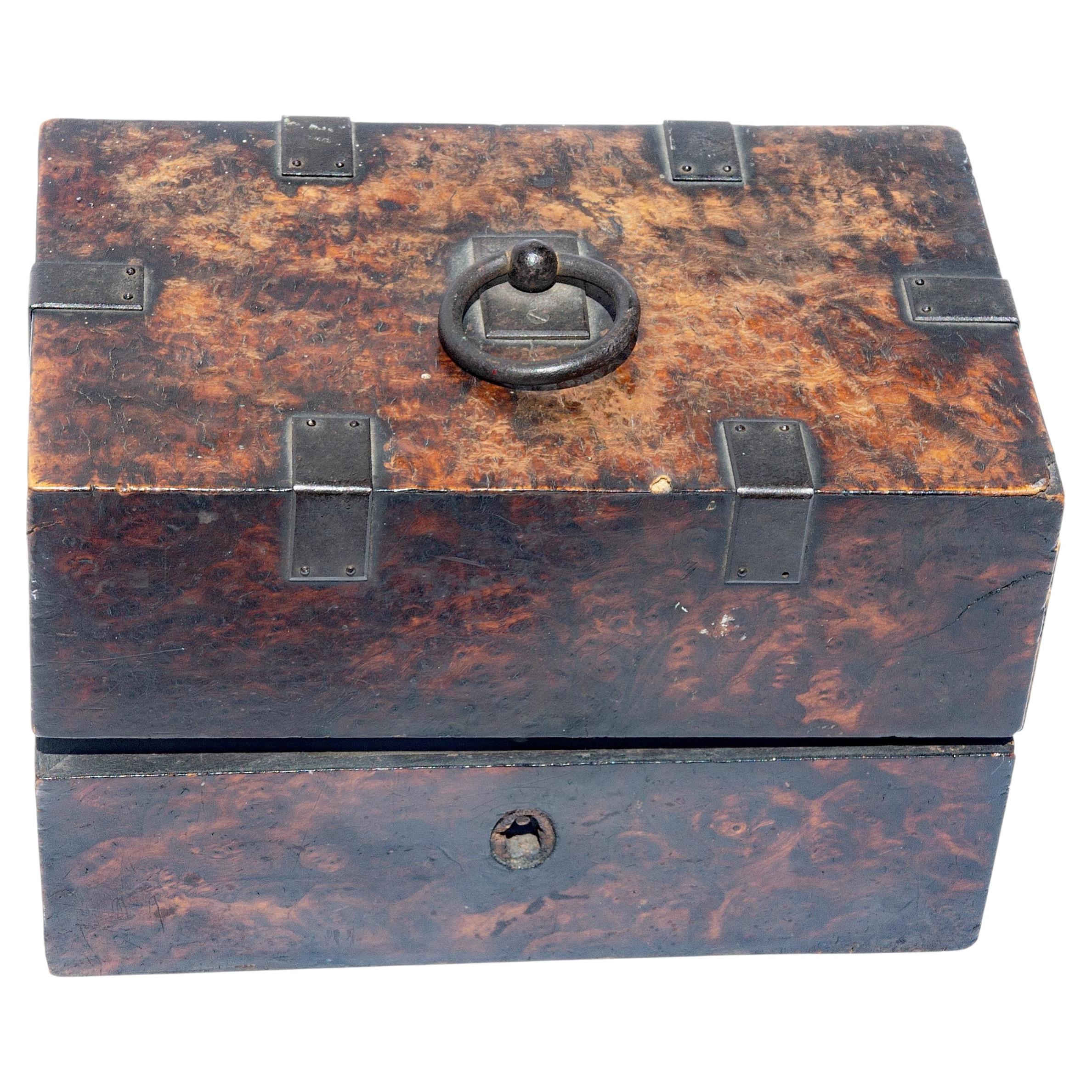 Early 18th Century Burlwood Box