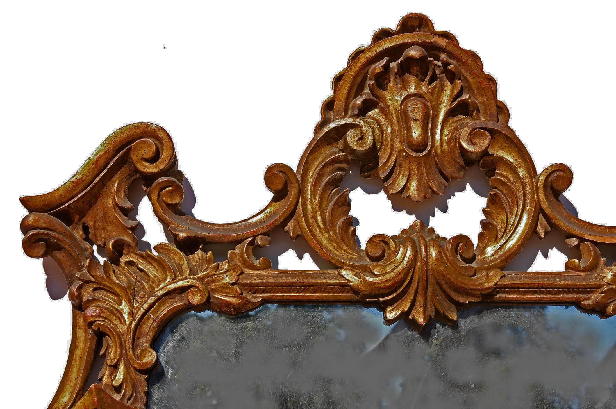 Antique carved giltwood Chinese Chippendale mirror. Excellent quality, circa 1920s.