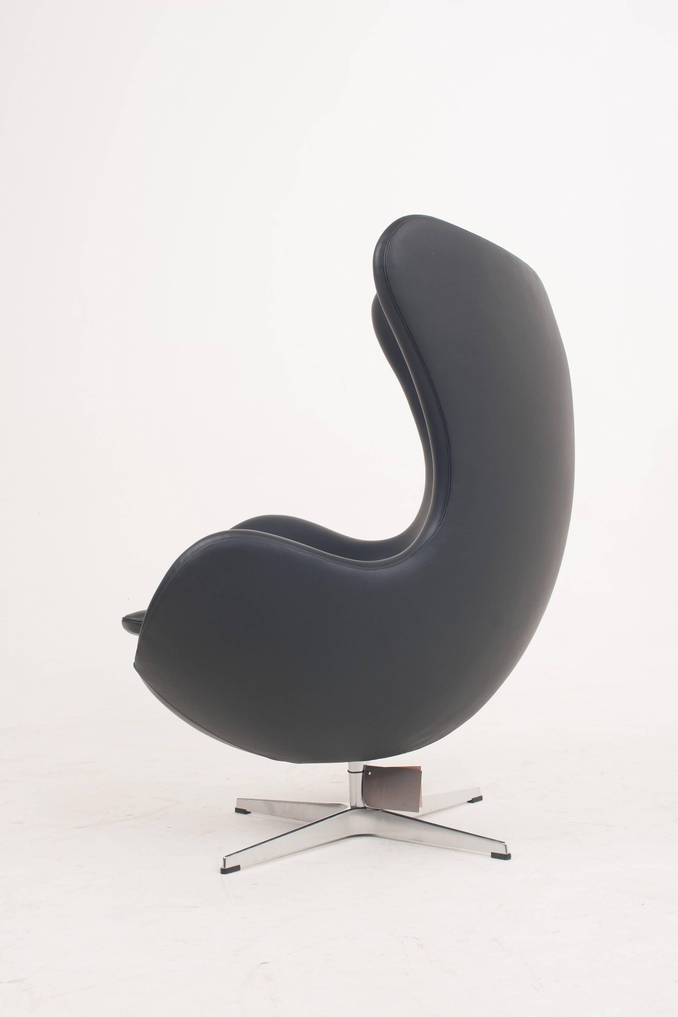 Mid-Century Modern Genuine Arne Jacobsen Egg Chair, Black Leather, Fritz Hansen