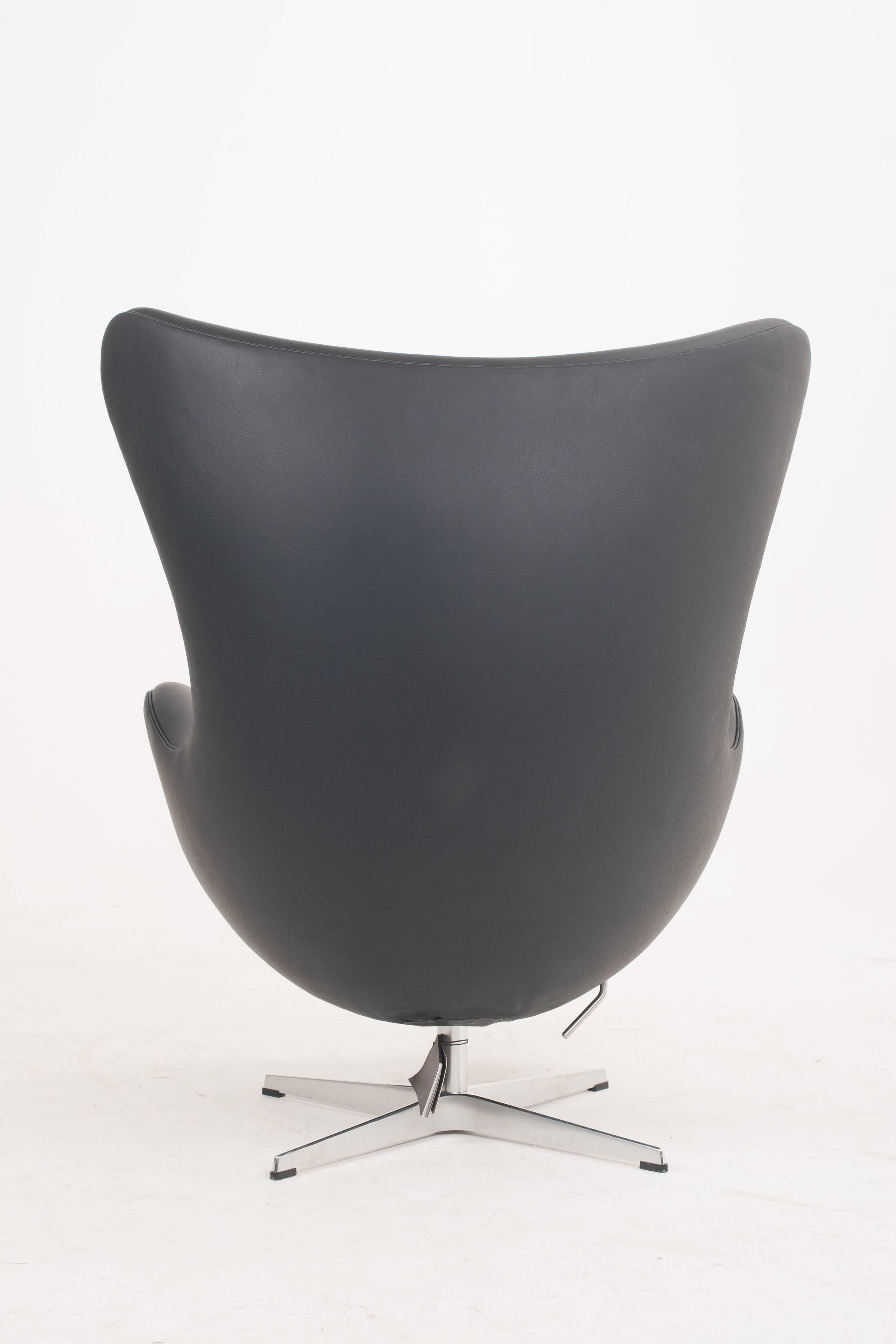 Danish Genuine Arne Jacobsen Egg Chair, Black Leather, Fritz Hansen