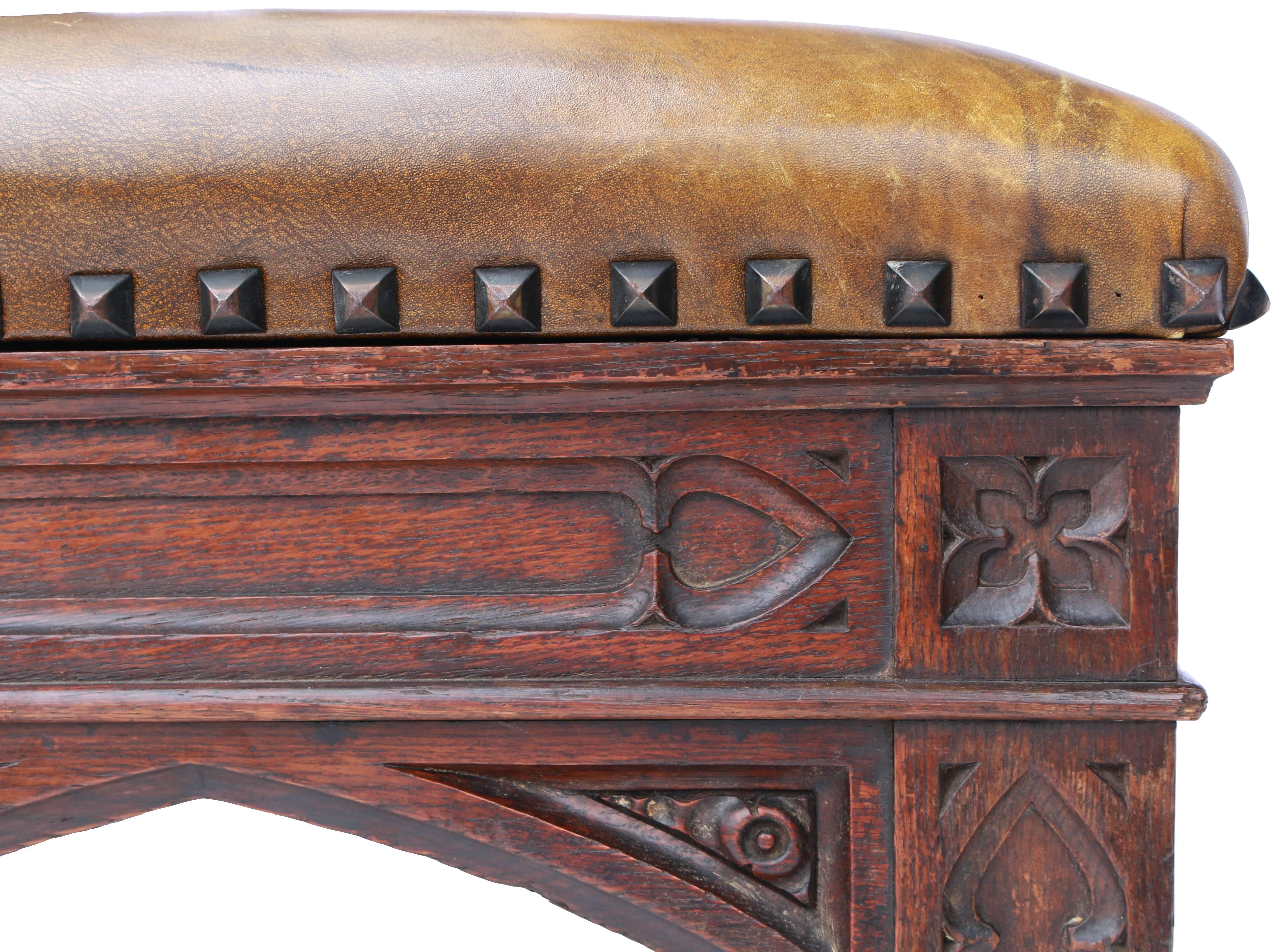 British Early 19th Century Golden Oak Gothic Revival Stool  For Sale