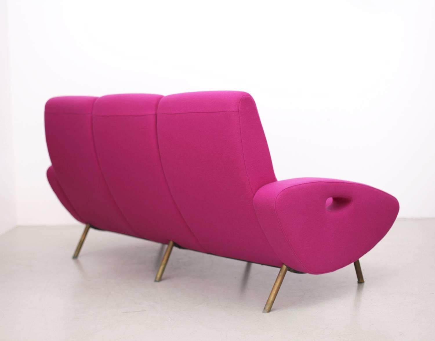 Seltenes Fuchsia- Magenta-Sofa und Sessel-Set von Maurice Mourra Freres (Mitte des 20. Jahrhunderts) im Angebot