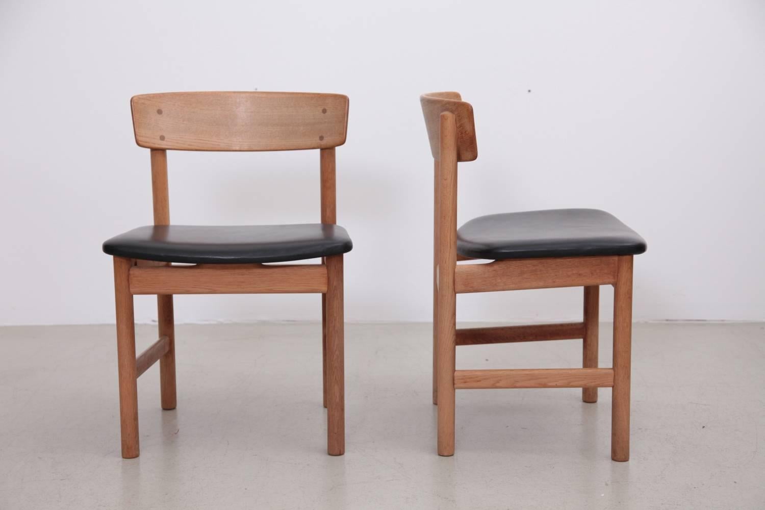 Mid-Century Modern Set of Eight Børge Mogensen Dining Chairs by Fredericia, Denmark, 1950s