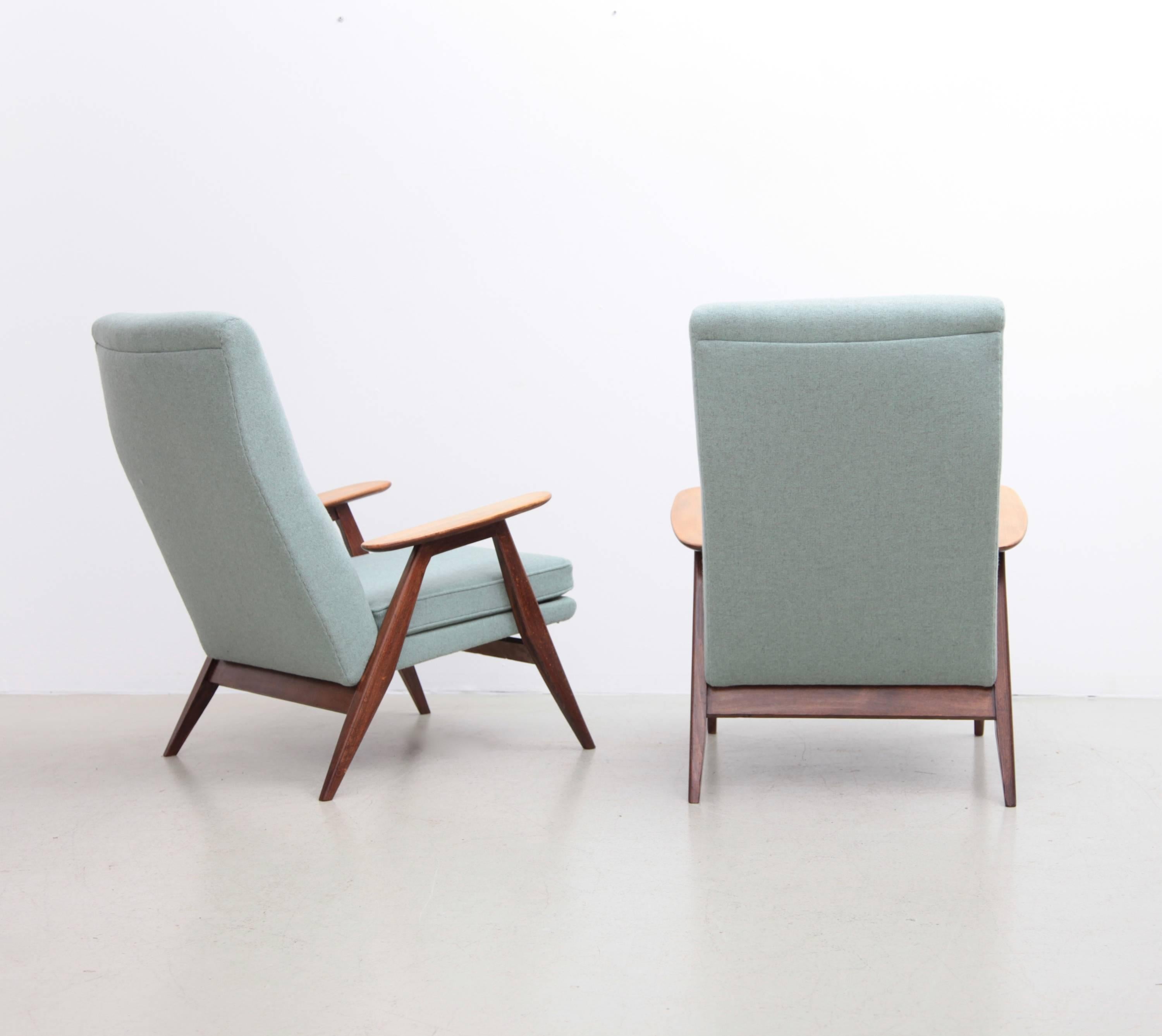 Mid-Century Modern Fully Restored Pair of Pierre Guariche SK640 Lounge Chairs for Steiner