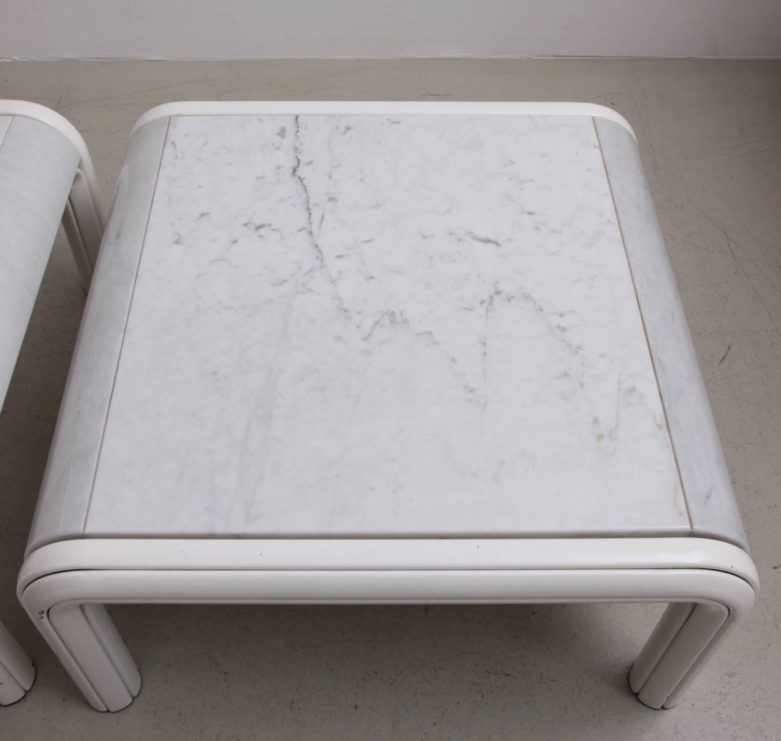 Fin du 20e siècle Paire rare de tables basses ou de canapés en marbre par Gae Aulenti pour Knoll, Italie, années 1970 en vente