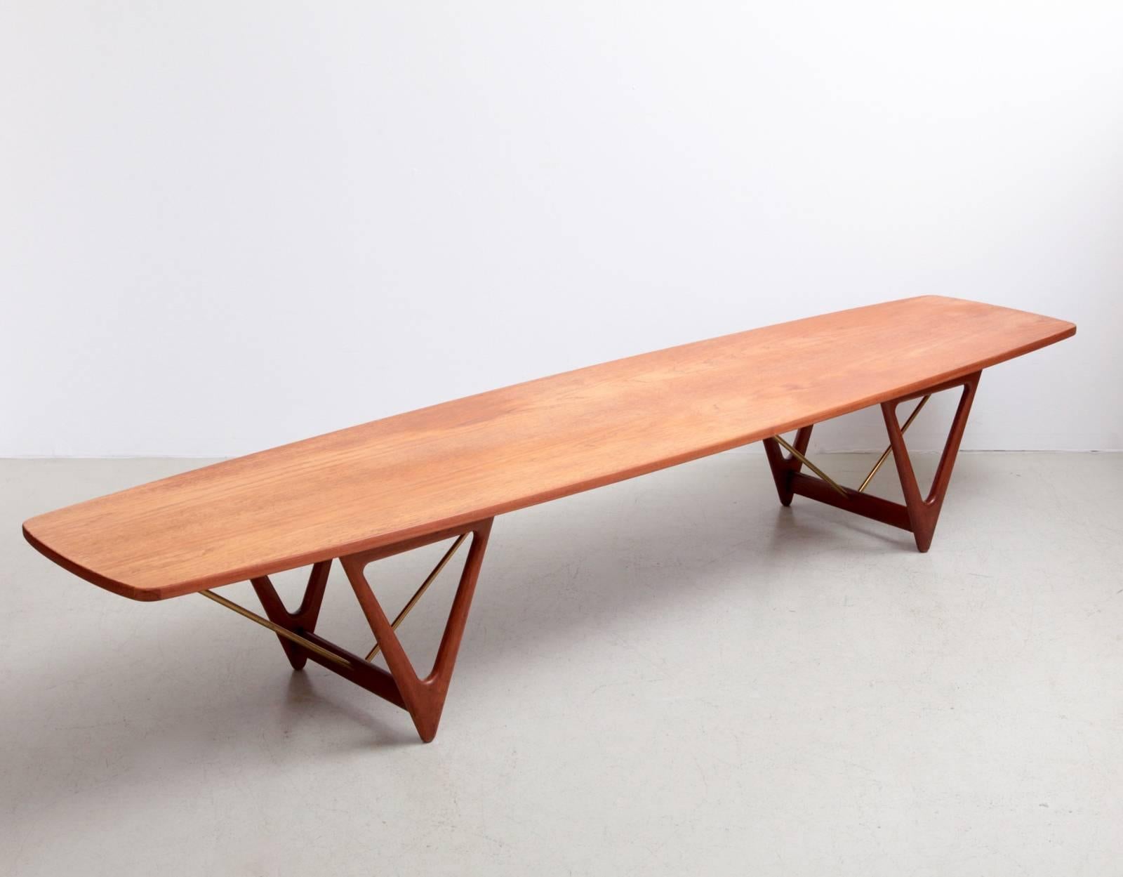 Extra large surfboard side table by Kurt Ostervig for Jason Mobler, Denmark, 1950s. Architectonical shape with a very warm patina.
Easy deconstructable for shipment.