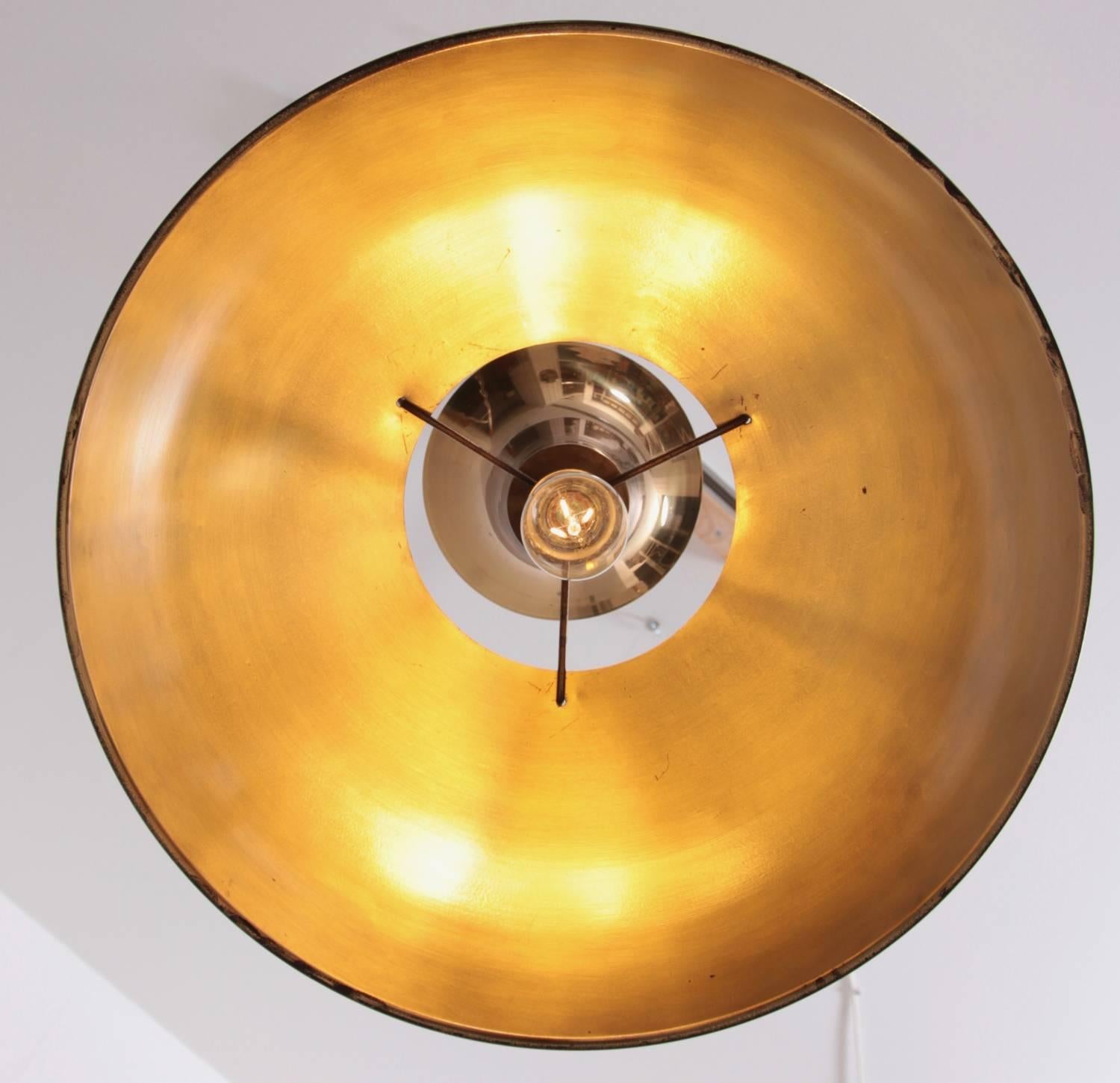 Rare Florian Schulz P65 Pendant Lamp in Brass In Excellent Condition In Berlin, DE