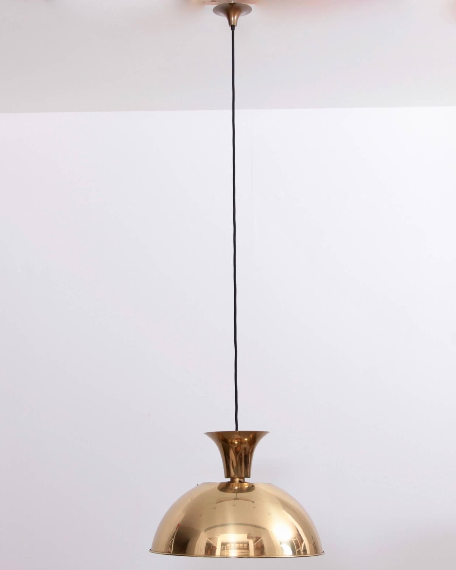Excellent Schulz pendant lamp in brass with E27 fitting / Model A.