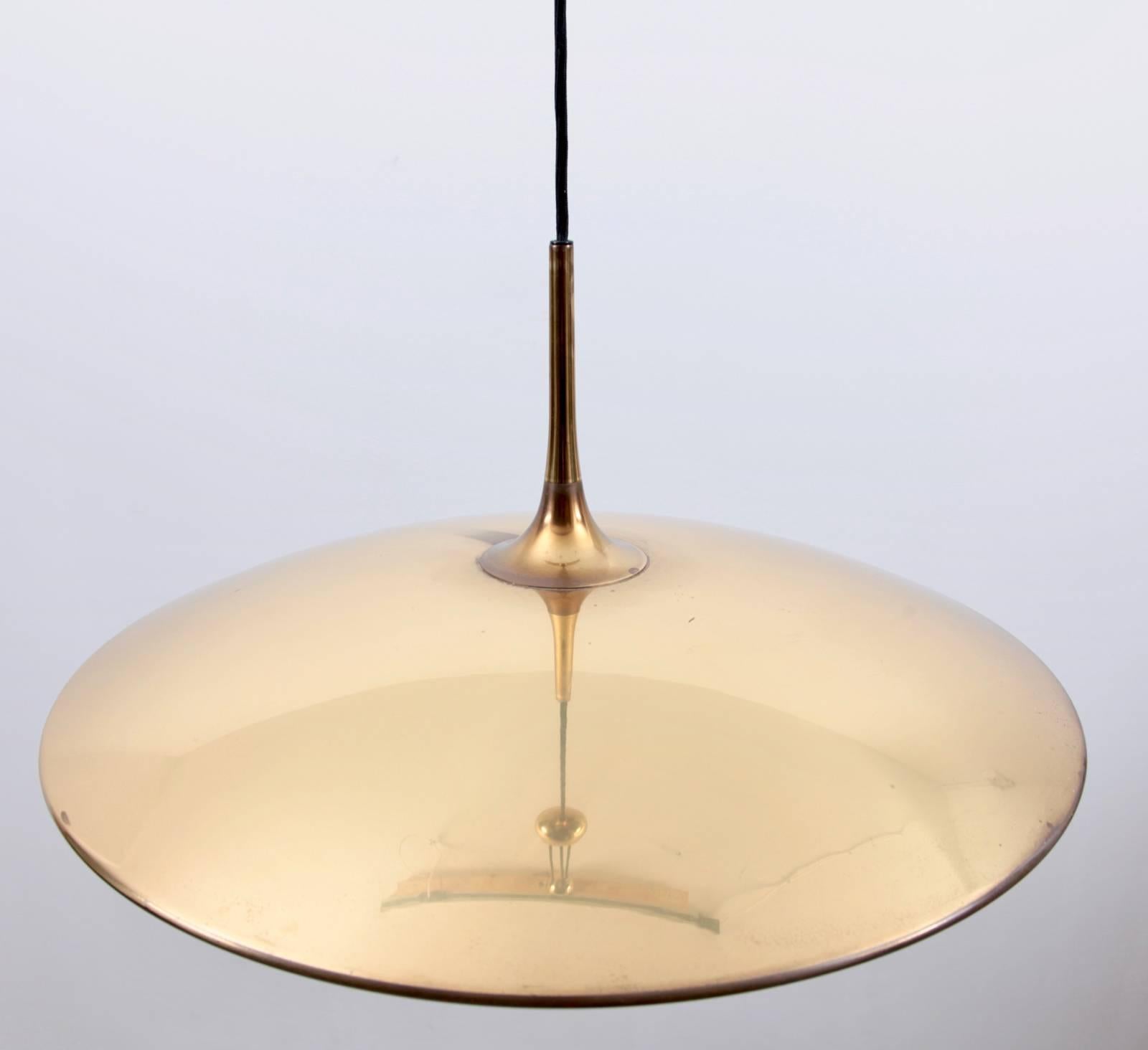 Mid-Century Modern Florian Schulz Onos 55 in Polished Brass with Centre Counterweight