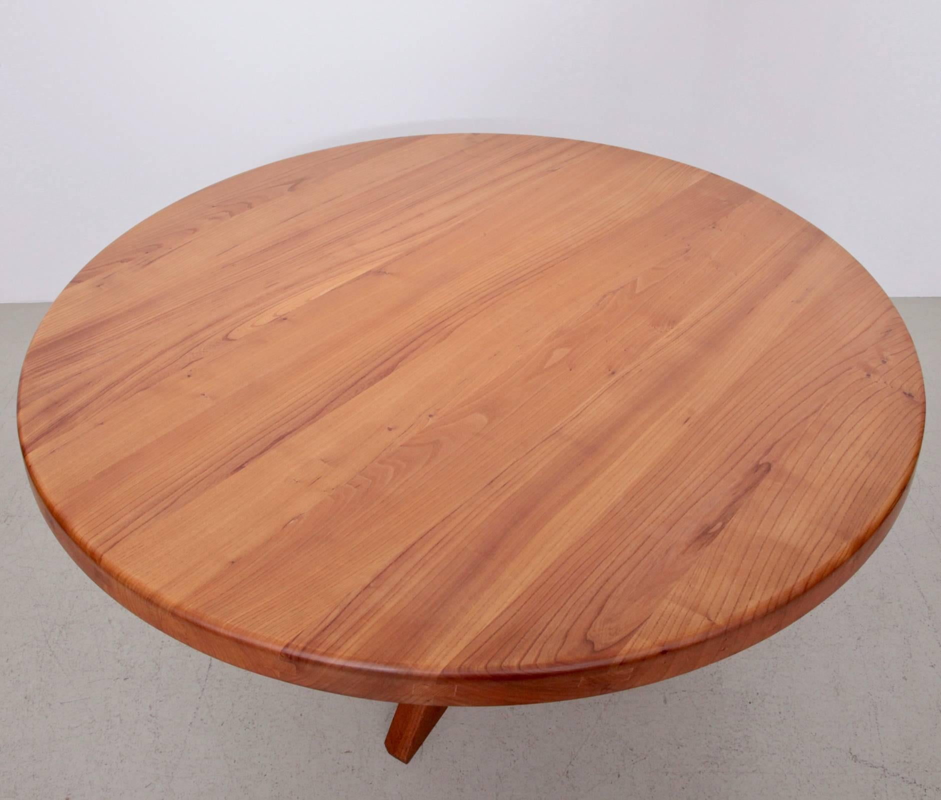 Mid-Century Modern Grande table à manger T21 Pierre Chapo en orme massif