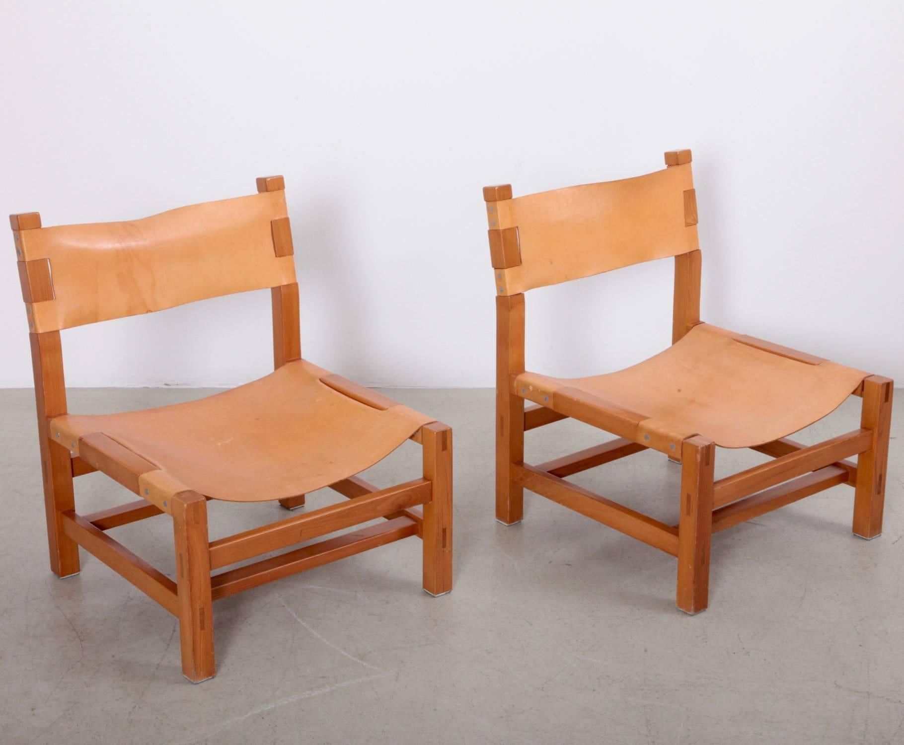 Mid-Century Modern Pair of Signed Maison Regain Lounge Chairs in Original Condition, France, 1970s