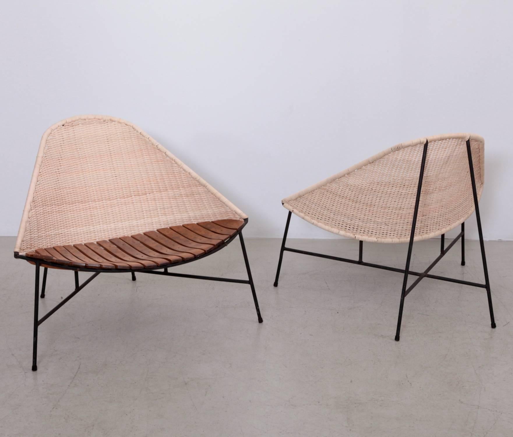 Mid-Century Modern Pair of Arthur Umanoff Lounge Chairs for Raymor