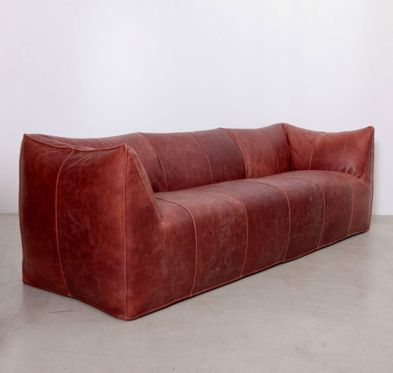 Three-seat 'Bambole' sofa, designed by Mario Bellini for B&B Italia in 1972. Very nice and high quality usable large sofa. Sofa is marked ‘B&B Italia, le Bambole, Mario Bellini’. Reupholstered in a high quality aniline leather.