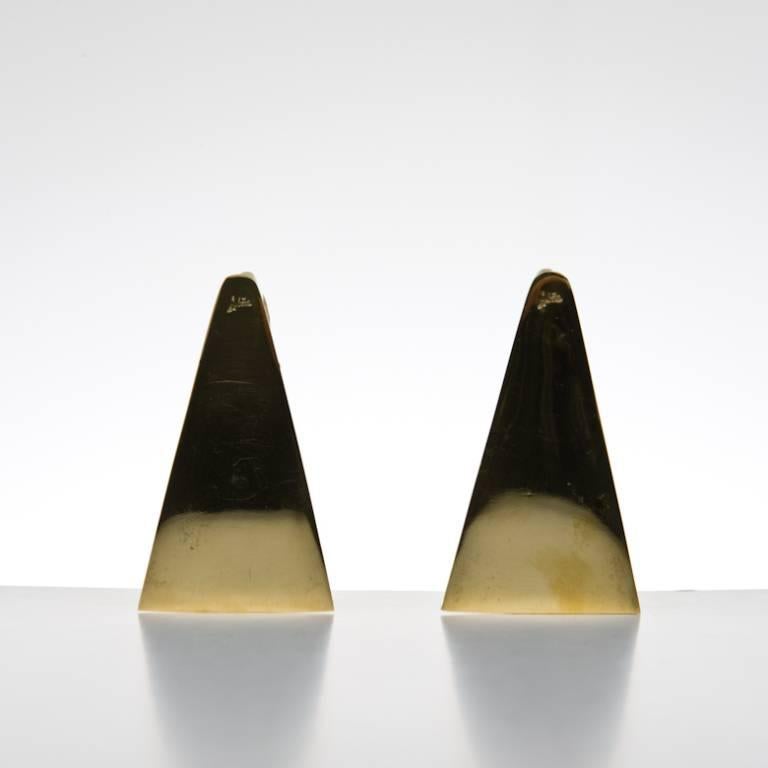 Contemporary Pair of Carl Auböck #3530-2 Bookends in Polished Brass and Coiled with Cane For Sale