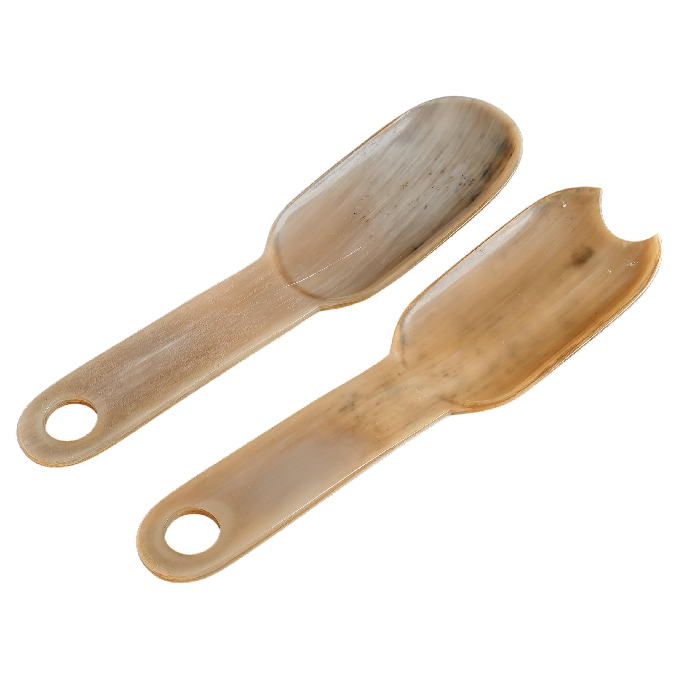 Hand-carved horn Salad Servers with rounded Handles by Werkstätte Carl Auböck For Sale