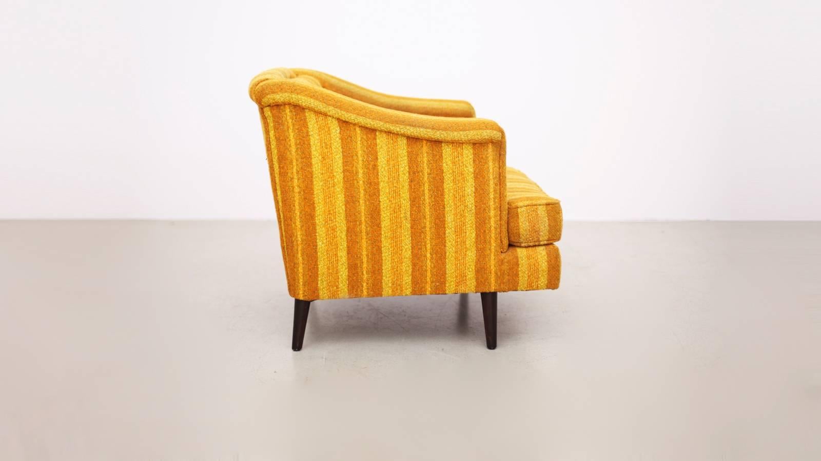 Edward Wormley Yellow Lounge Chair for Dunbar, Reupholstery Needed In Fair Condition For Sale In Berlin, DE