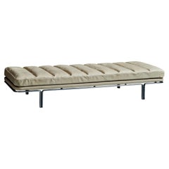 Newly upholstered Daybed Model 6915 by Horst Bruning for Kill International 1960