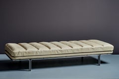Newly upholstered Daybed Model 6915 by Horst Bruning for Kill International 1960