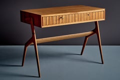 Italian Cherry Wood Lady Writing Desk. 1950s with floating Top