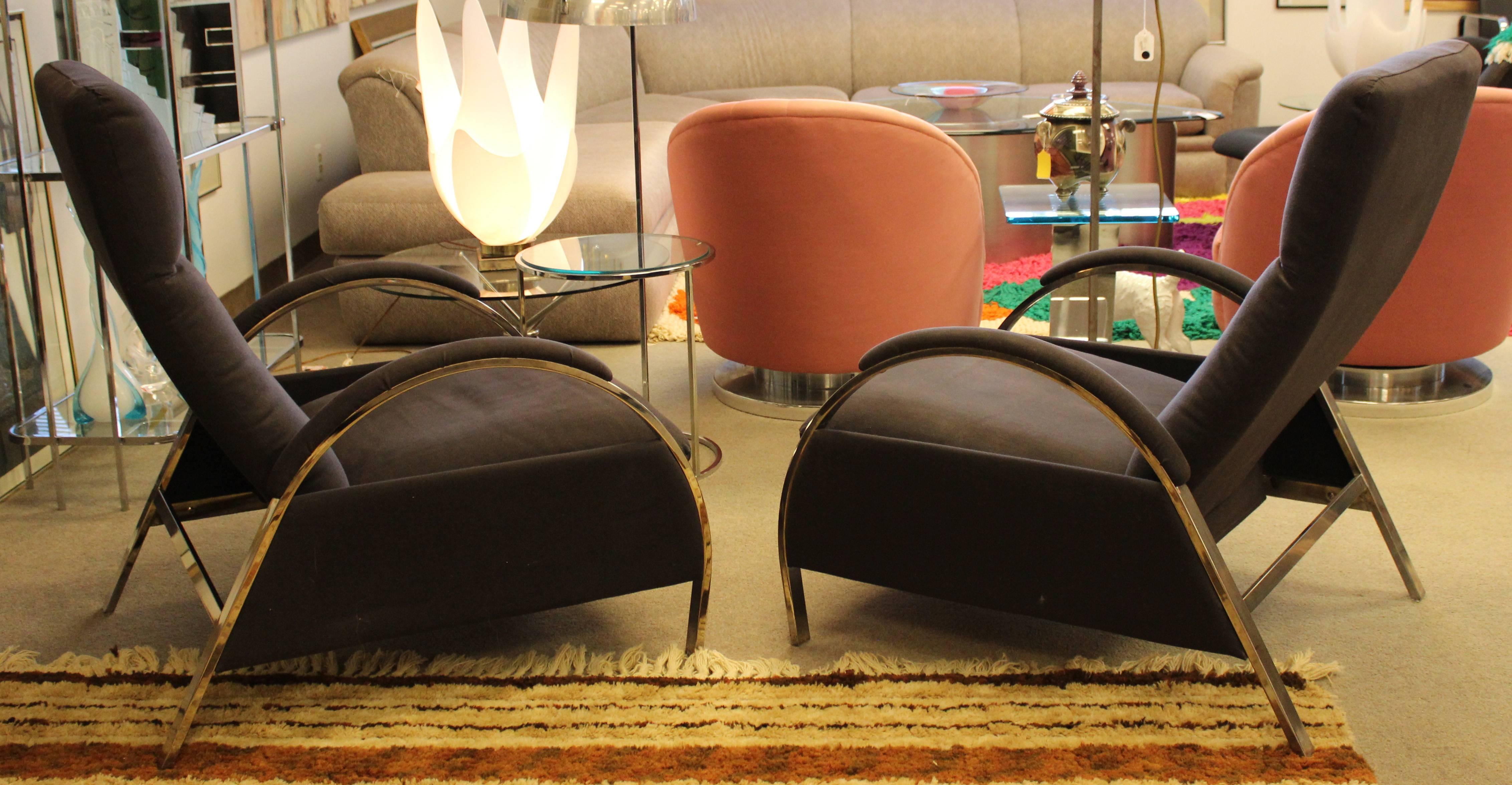 Mid-Century Modern Matching Pair of George Mulhauser for DIA Model 5668-13, Reclining Lounge Chairs