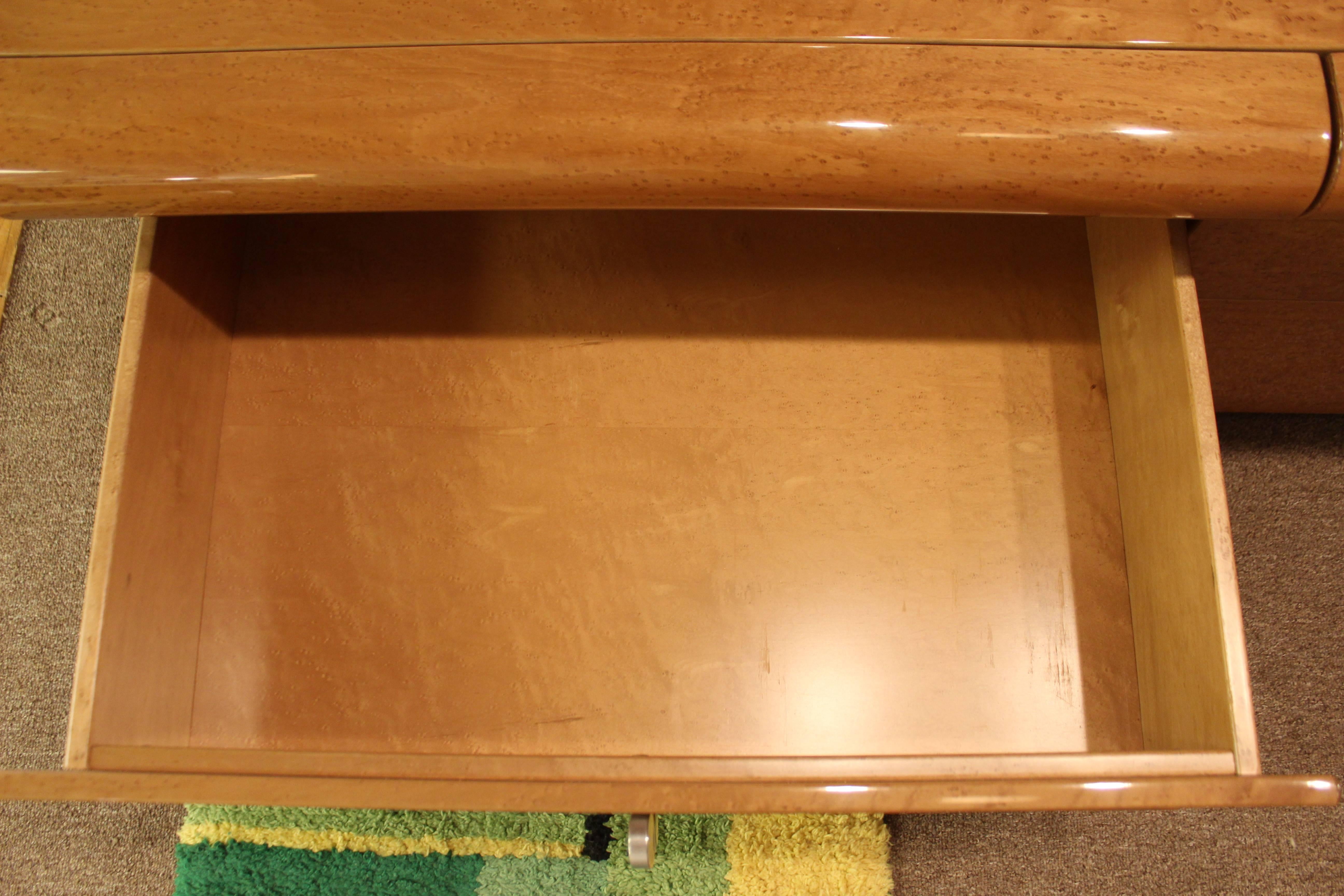 Pair of Bird's-Eye Maple Dressers by Saporiti Italia In Excellent Condition In Keego Harbor, MI