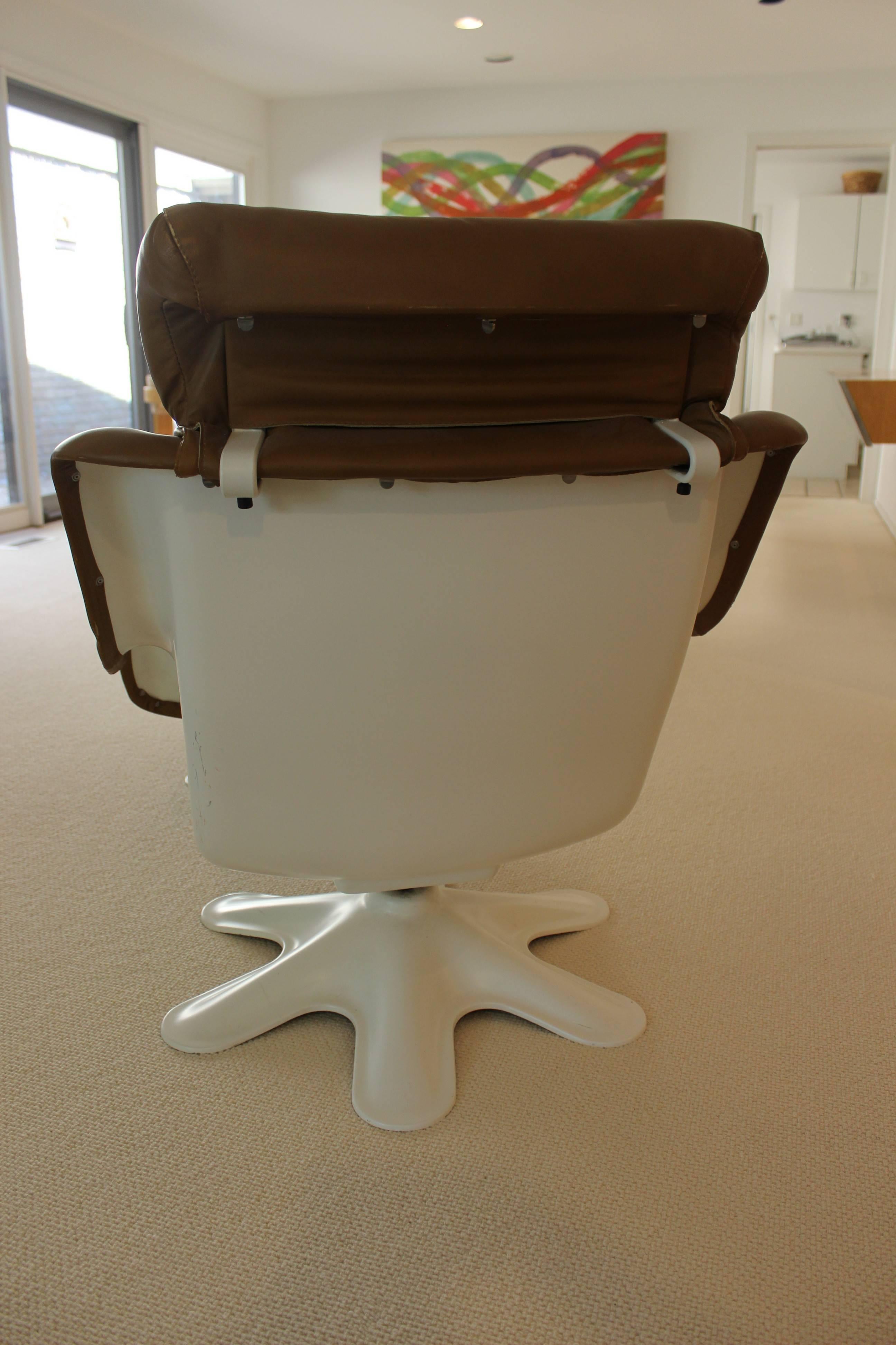 Finnish Yrjö Kukkapuro Chair and Ottoman Brown Leather over Molded Plastic
