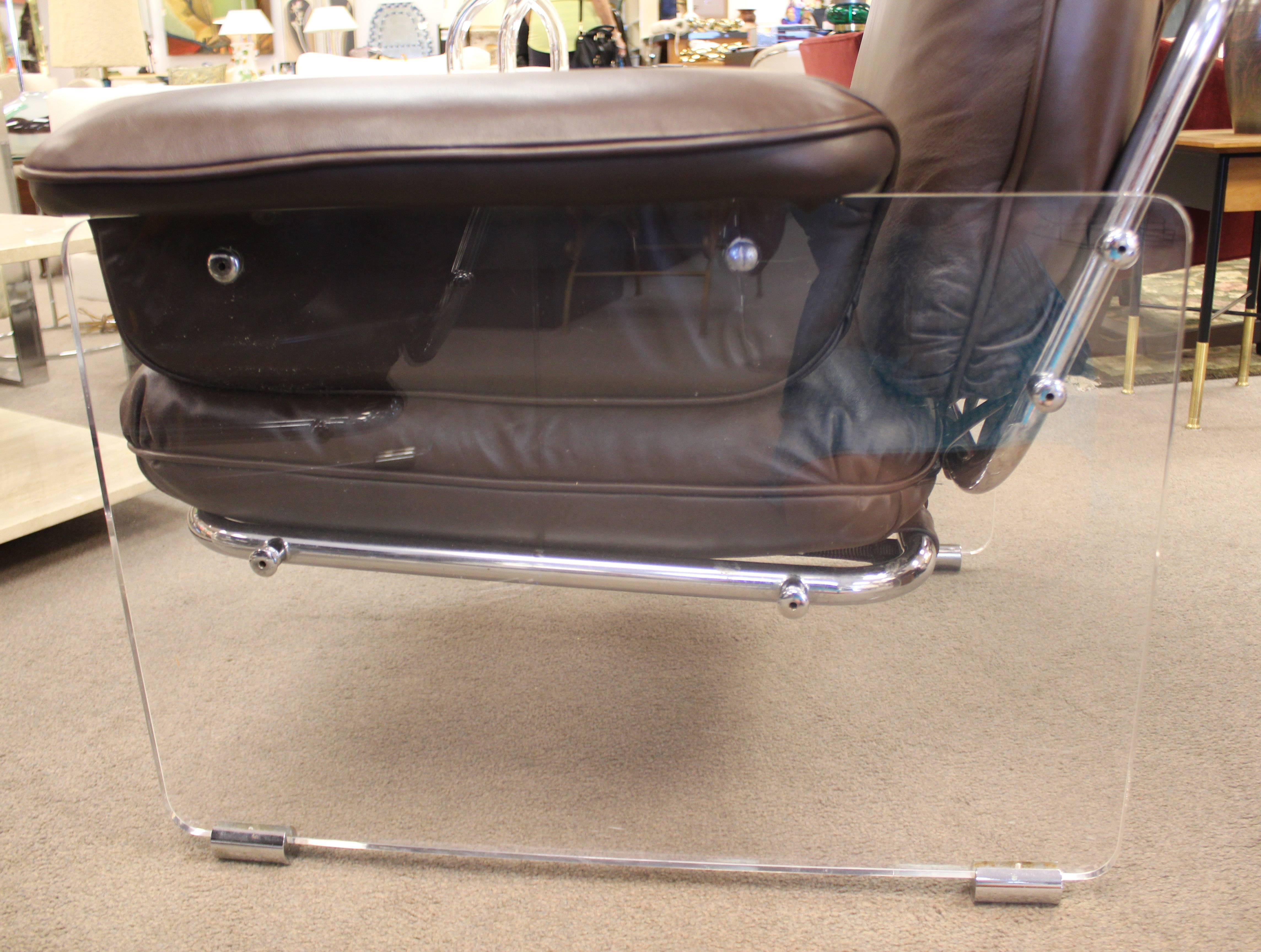 Pair of Lucite and Chrome Pace Argenta Lounge Chairs in Brown Leather In Excellent Condition In Keego Harbor, MI
