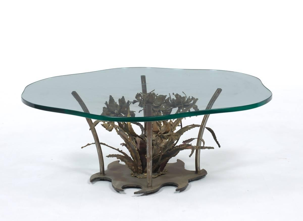Great signed abstract sculptural coffee table by Silas Seandel, 1974.