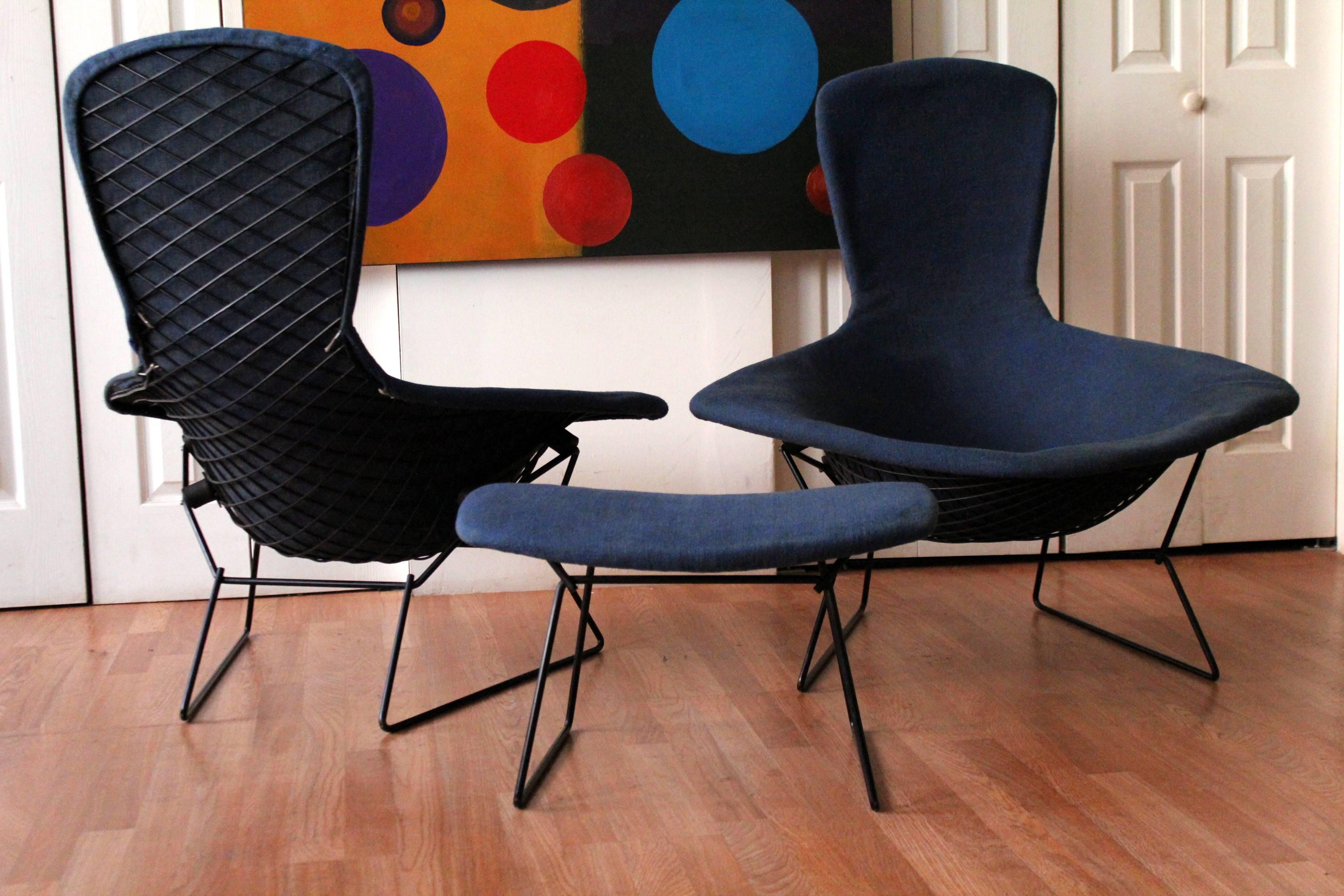 Authentic early collectors grade pair of Harry Bertoia for Knoll bird chairs with ottoman. Sourced from the historic Chicagoland Hyde Park neighbourhood of President Obama, these all original (one owner) vintage chairs retain their original Knoll