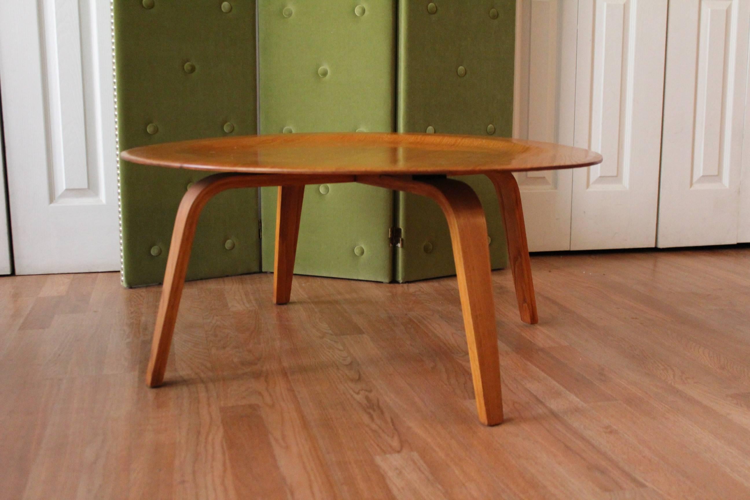 American Eames Charles and Ray Eames CTW ( Coffee Table Wood ) for Herman Miller