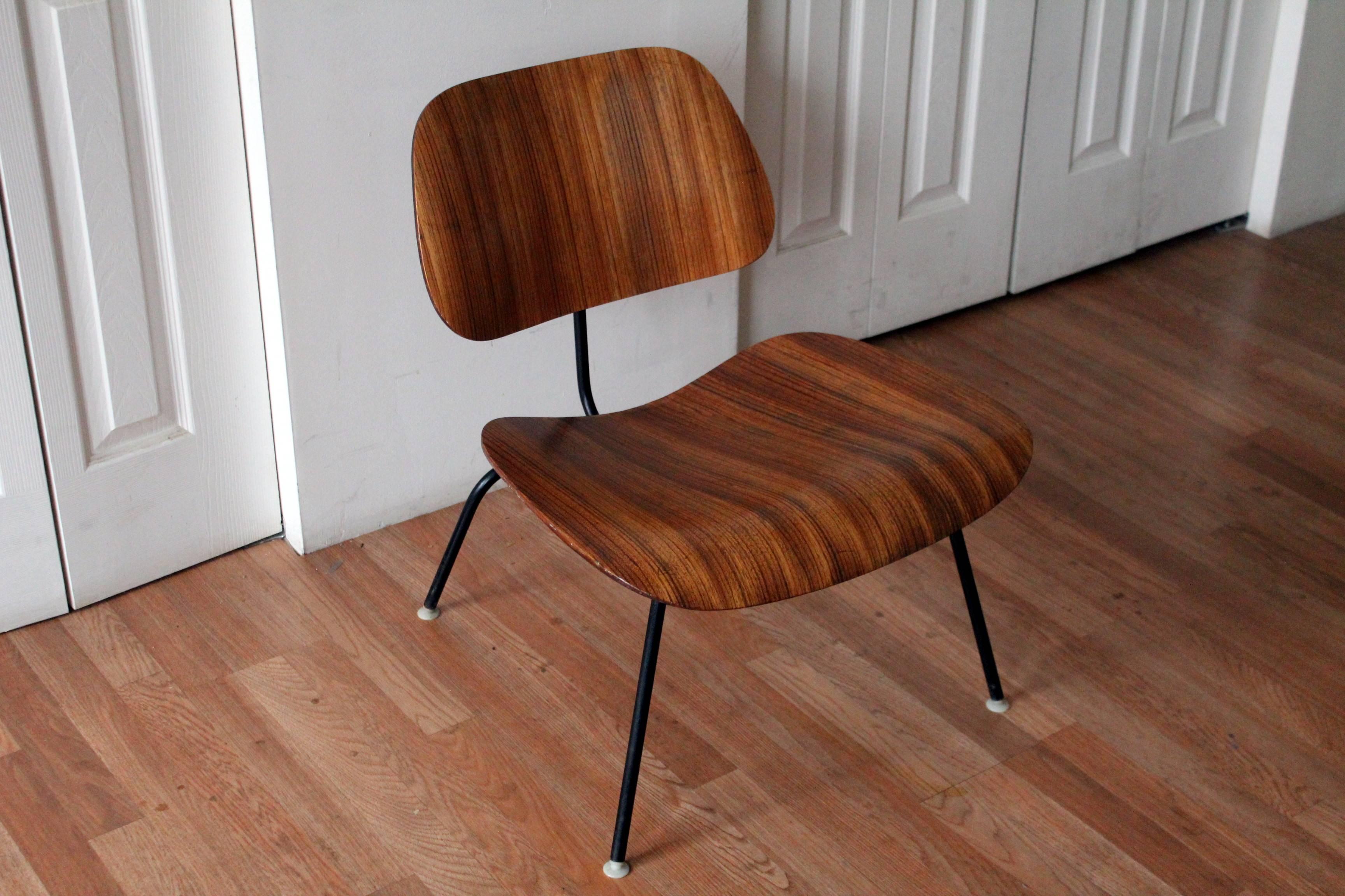 Eames LCM Zebra Wood Lounge Chair In Good Condition In Chicago, IL