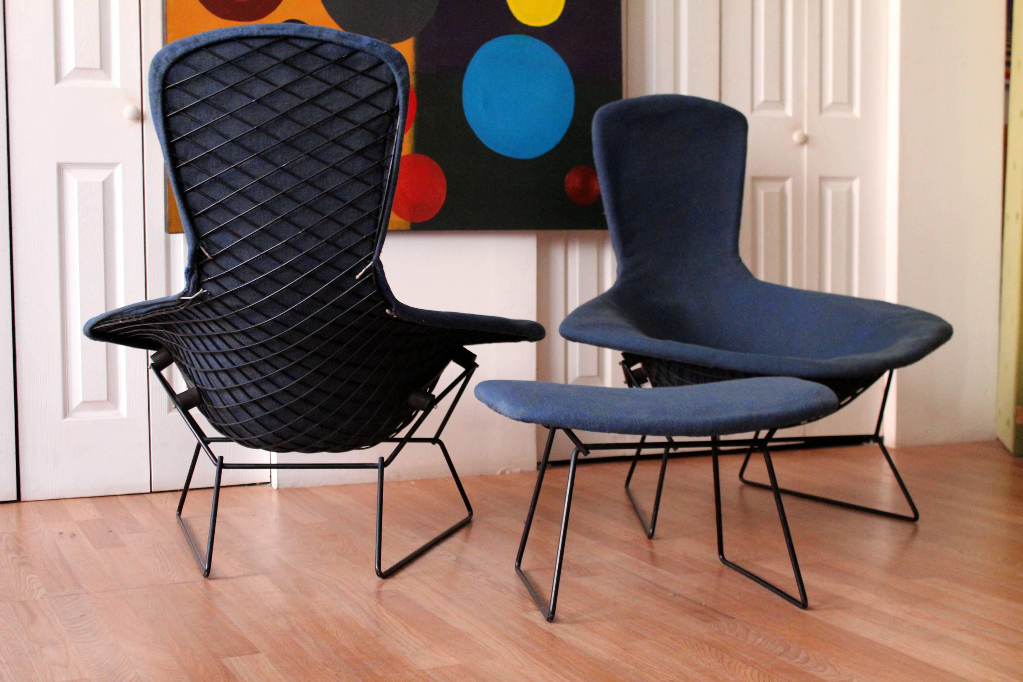 Mid-Century Modern Authentic Vintage Harry Bertoia for Knoll Bird Chairs and Ottoman