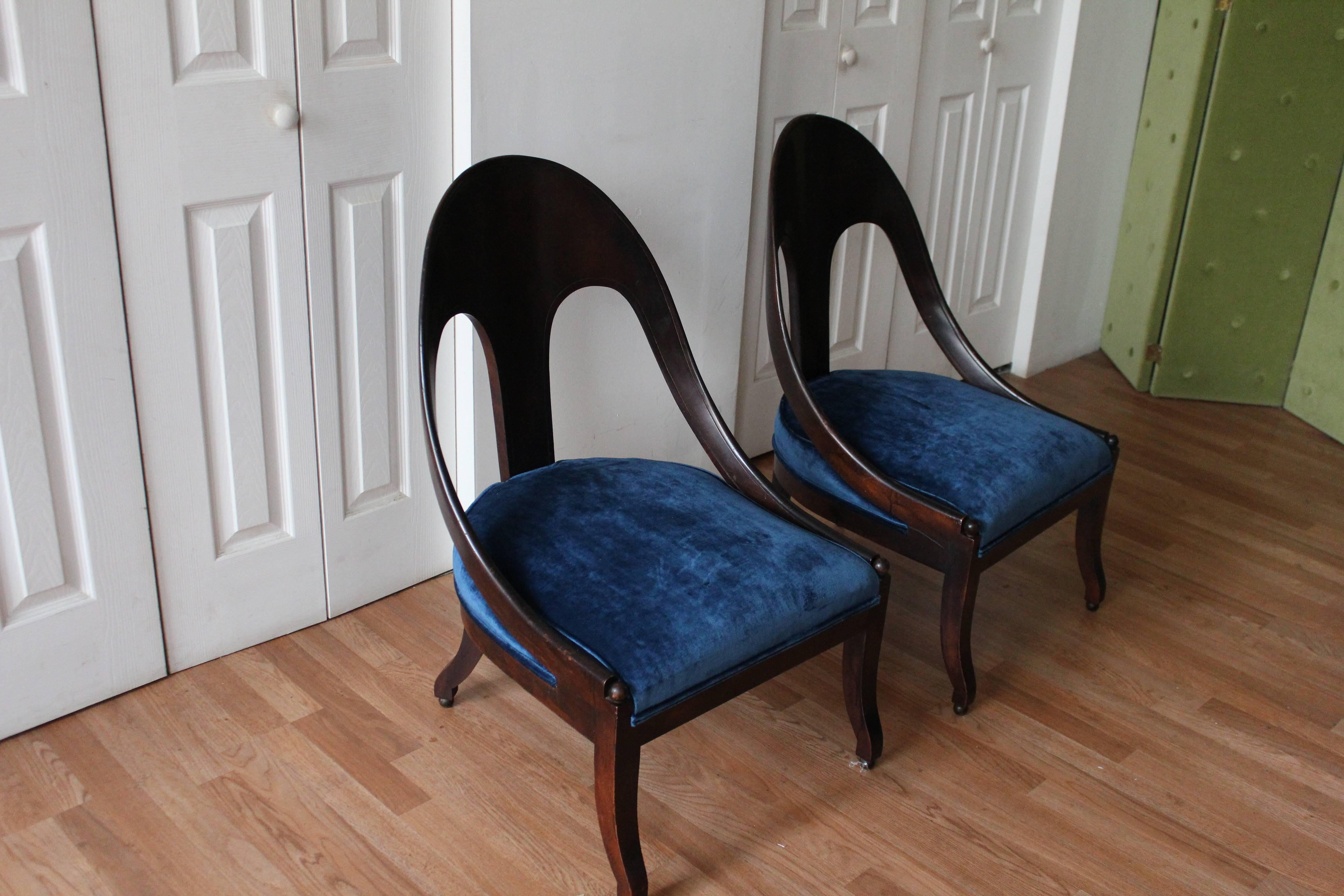 Neoclassical Pair of Spoon Back Chairs