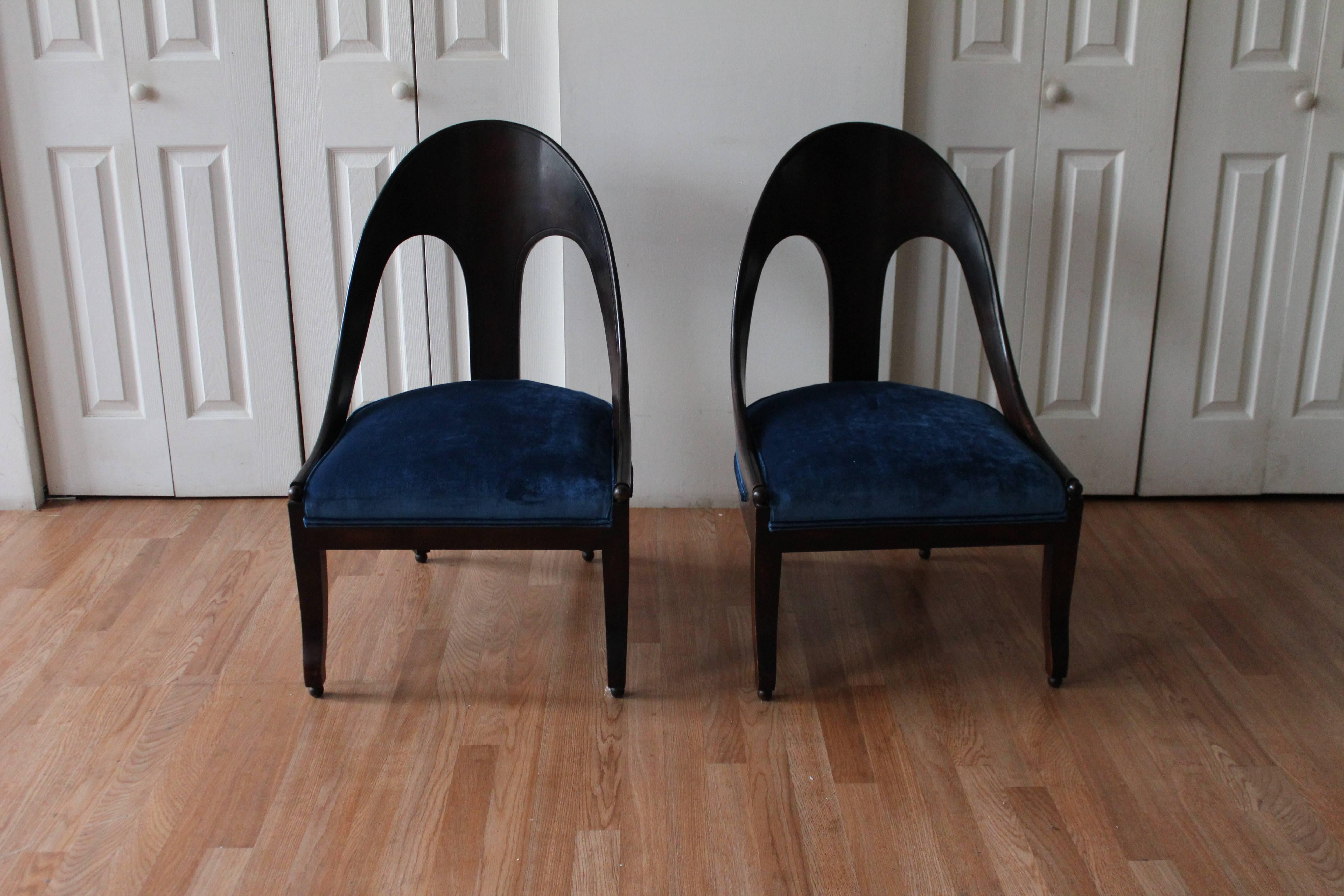 American Pair of Spoon Back Chairs