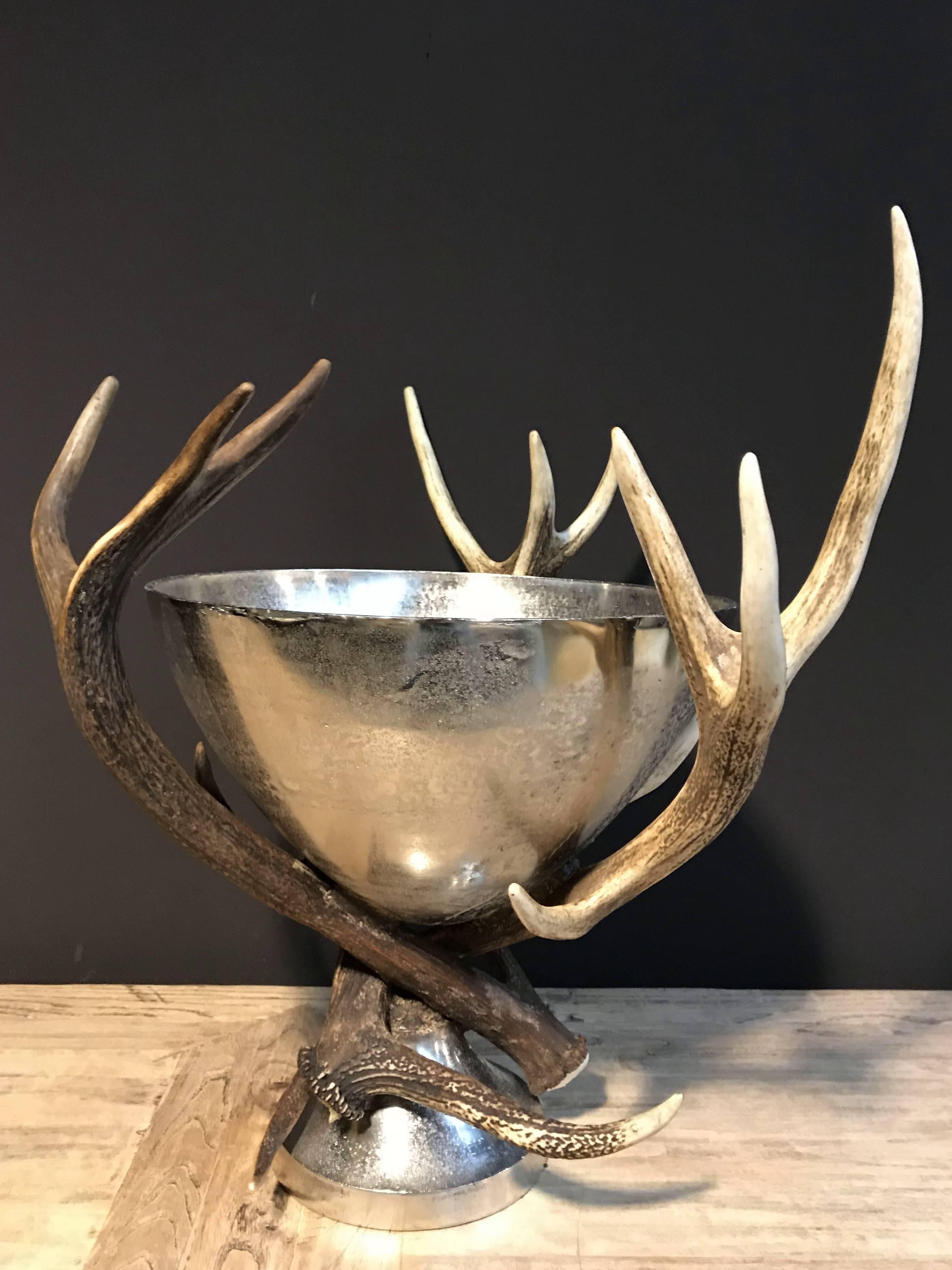 Champagne cooler made of red deer antlers, very decorative piece to fill up with ice and bottles of wine or champagne.