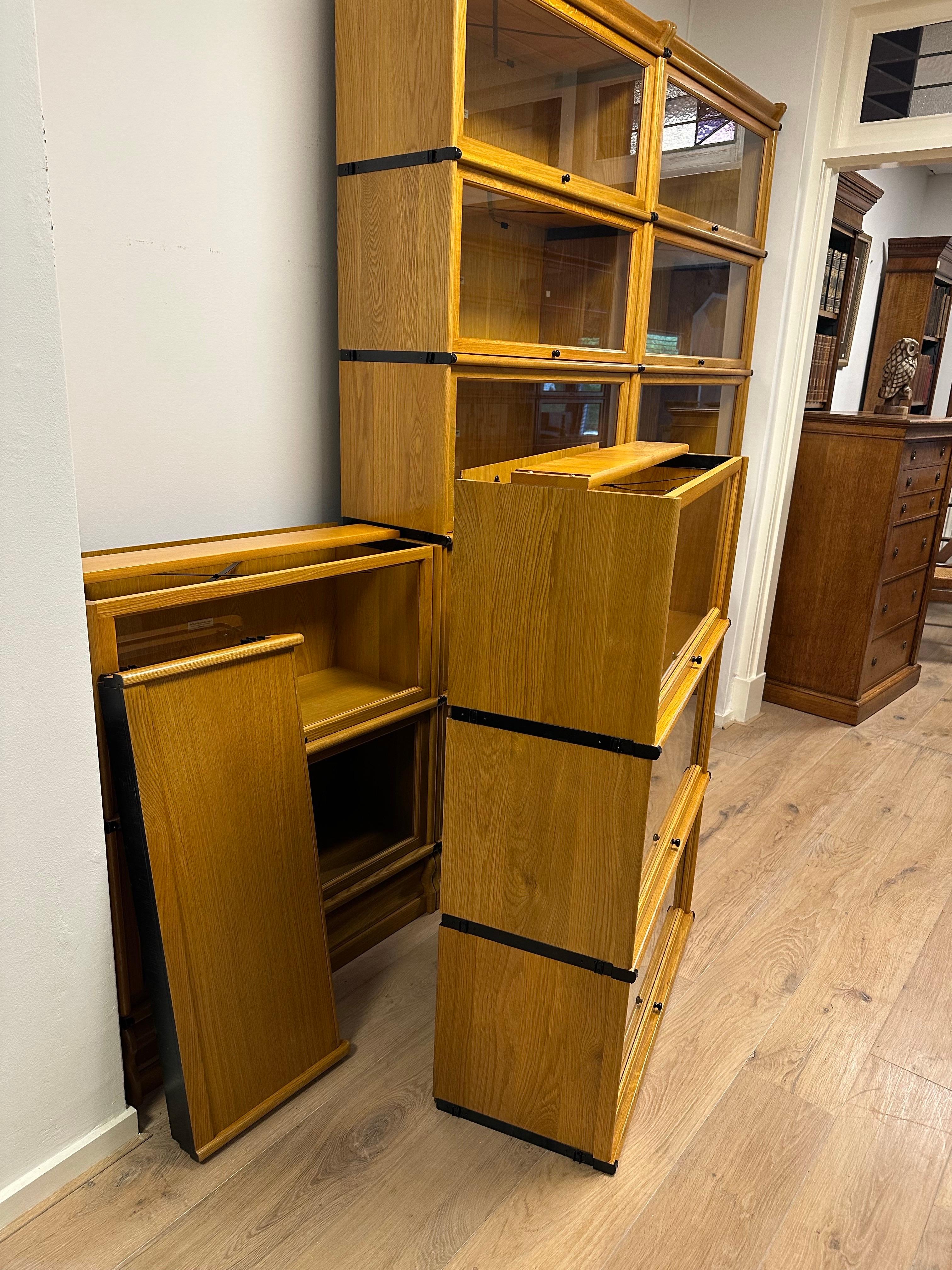 XXI secolo e contemporaneo Grande libreria Globe Wernicke in rovere in vendita