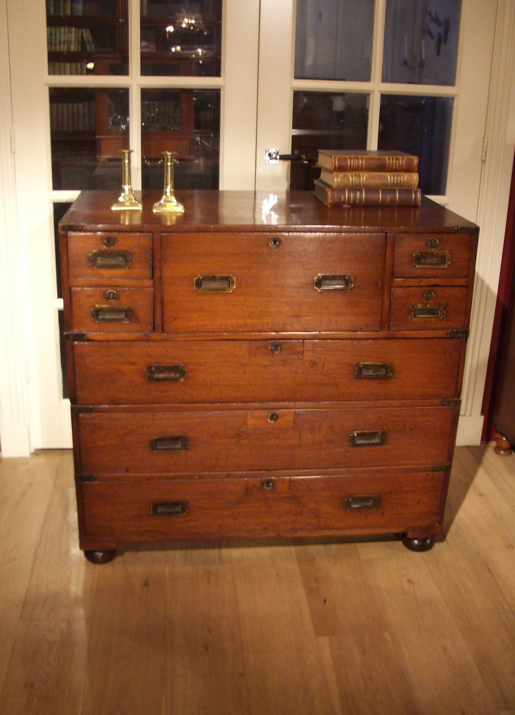 Victorian Colonial Anglo-Indian Teak & Brass Military Officer’s Campaign Chest In Good Condition In Eindhoven, NL