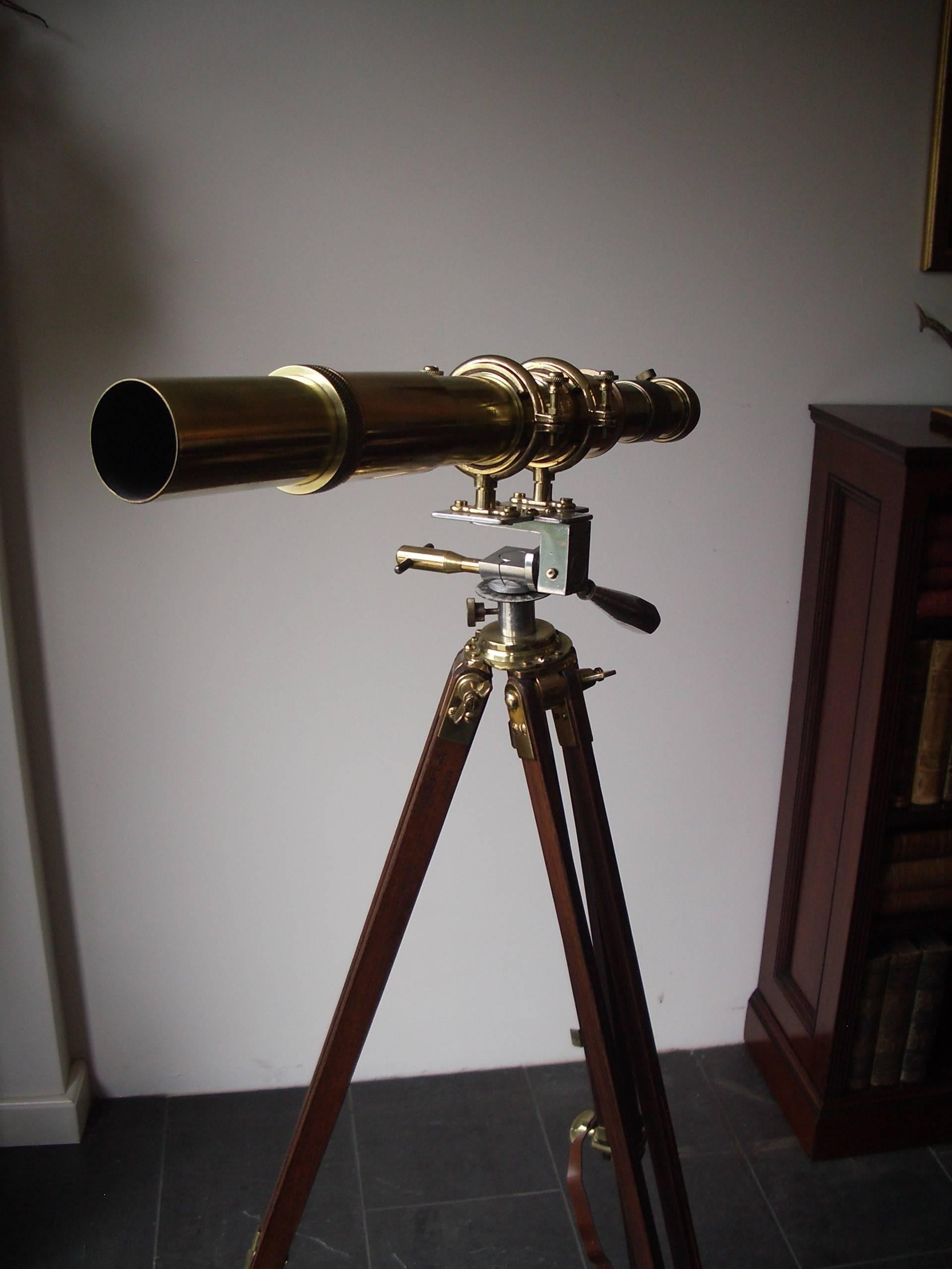 Ottway Telescope 1943 on Tripod 1