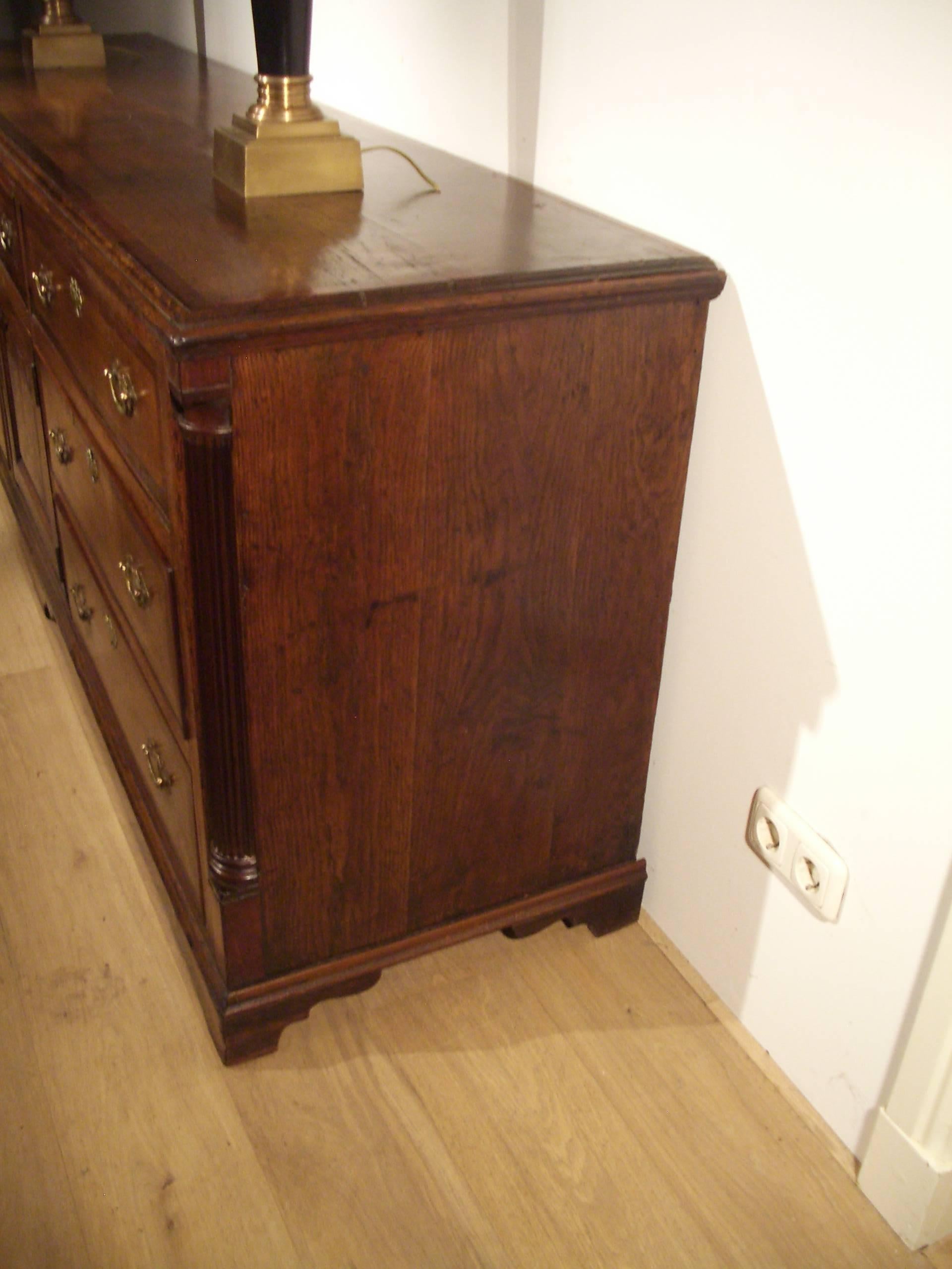 Superb 18th Century Oak Dresser 3